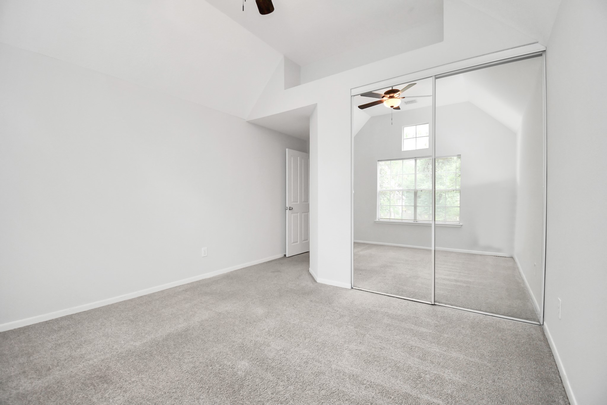 60 Lakeridge Court Property Photo 37