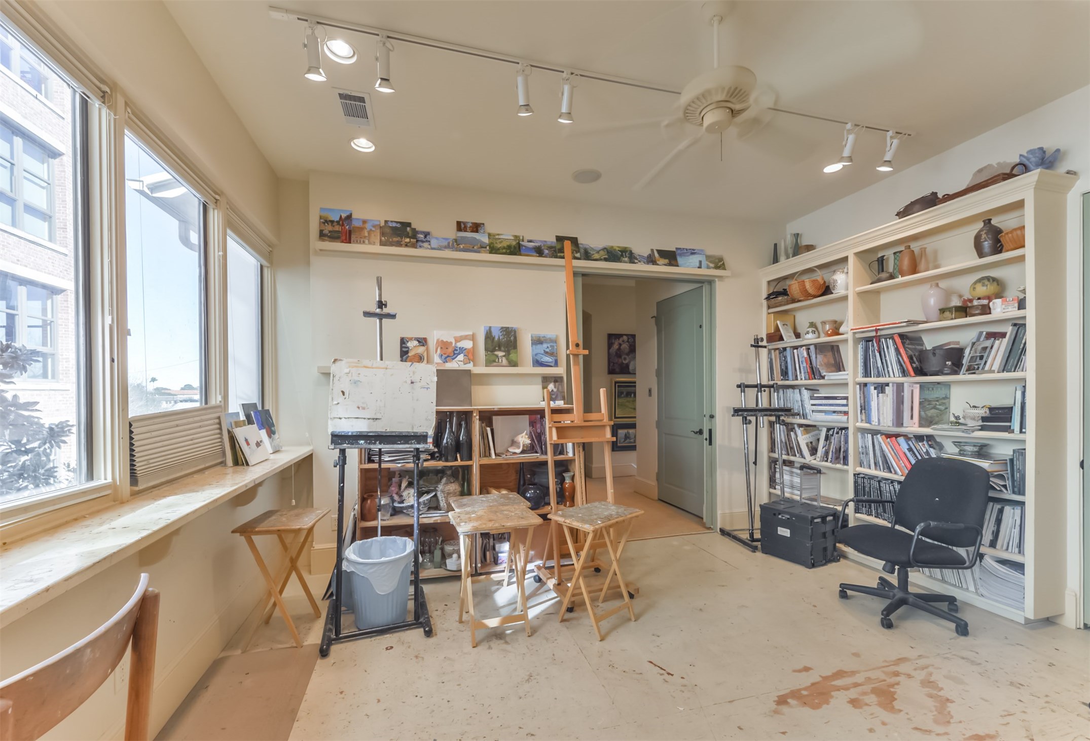 2712 Ferndale Street Property Photo 5