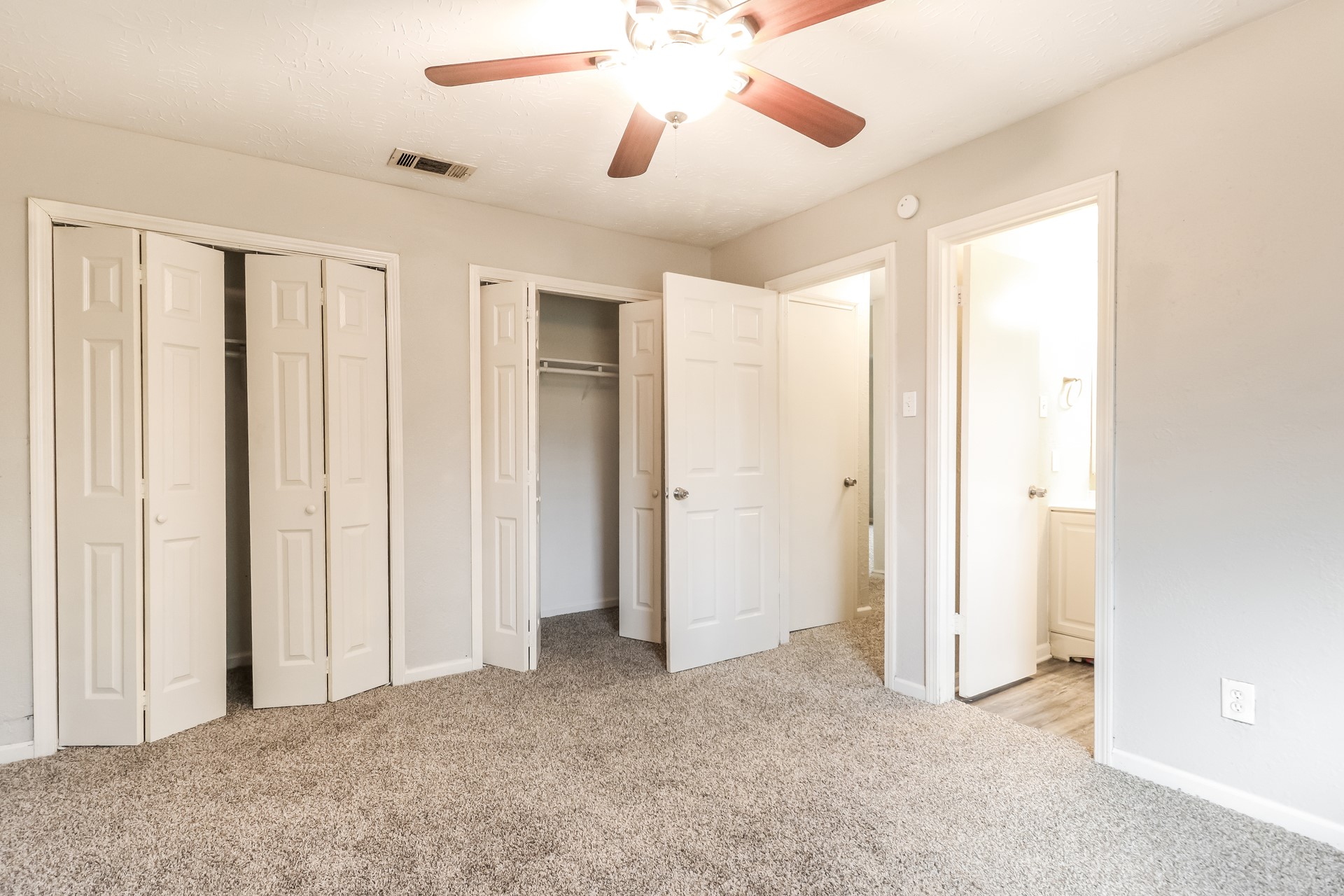 3815 Derbyhall Drive Property Photo 13
