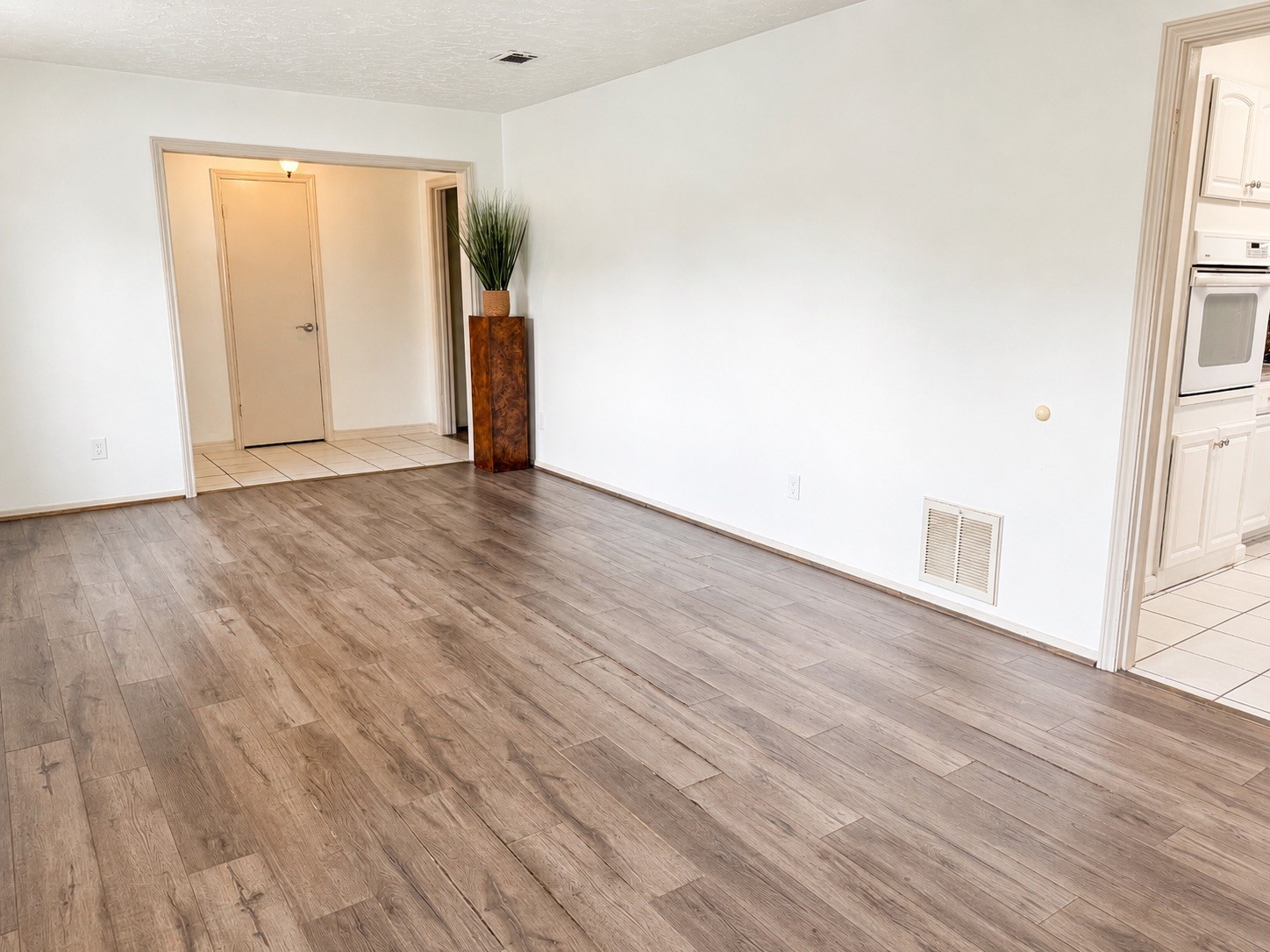11427 Brook Meadows Lane Property Photo 6