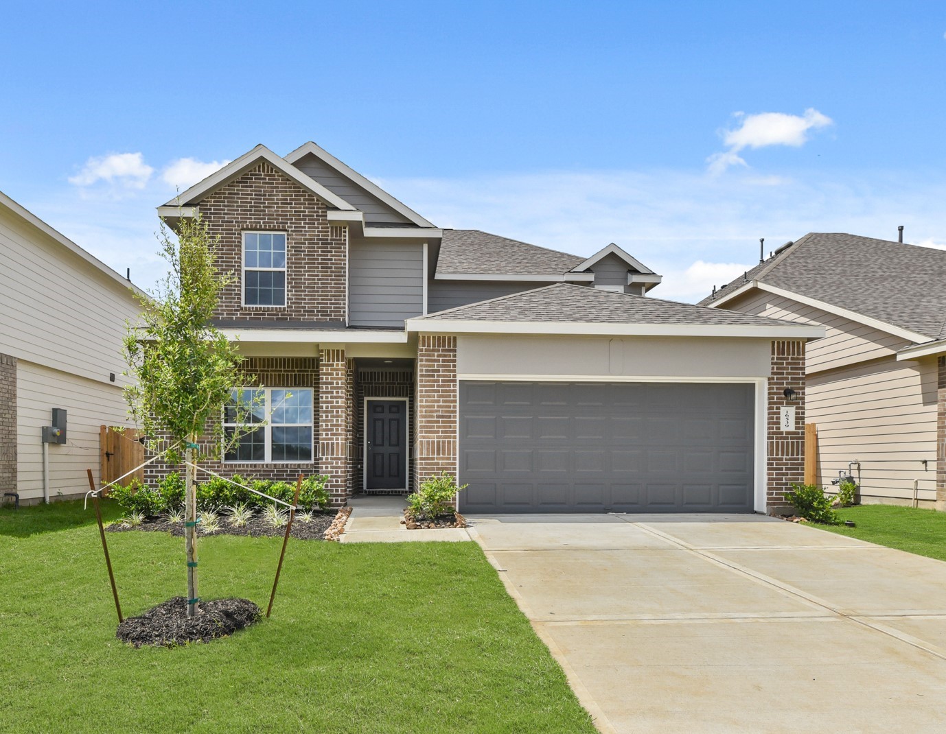 16539 Willow Forest Drive Property Photo 1