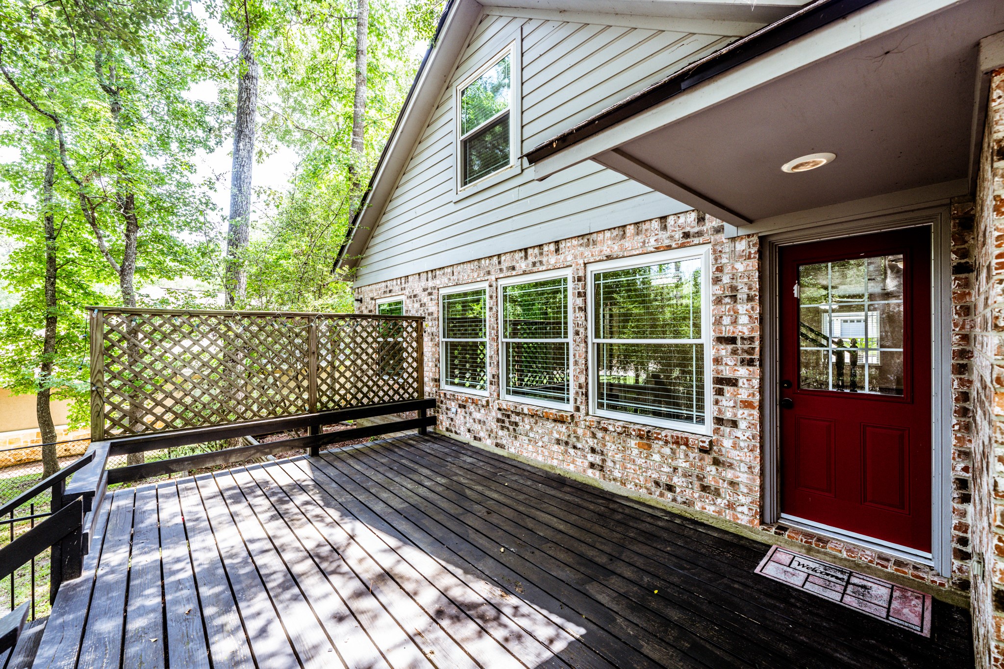 1006 Amesbury Court Property Photo 17