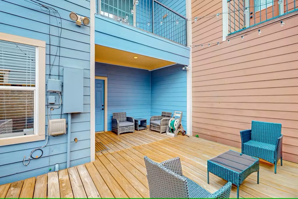 404 W 16th Street Property Photo 27