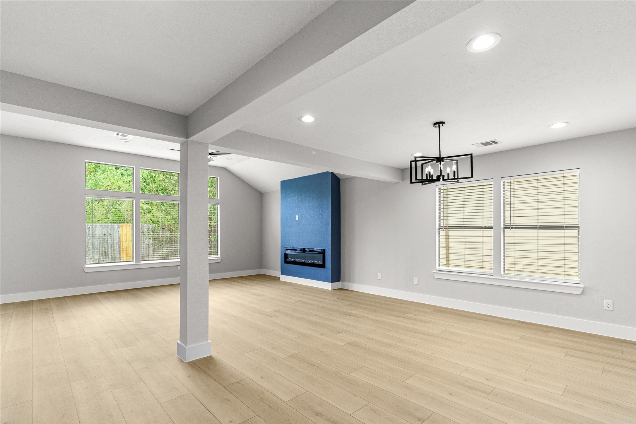 4439 N Vineyard Meadow Lane Property Photo 8