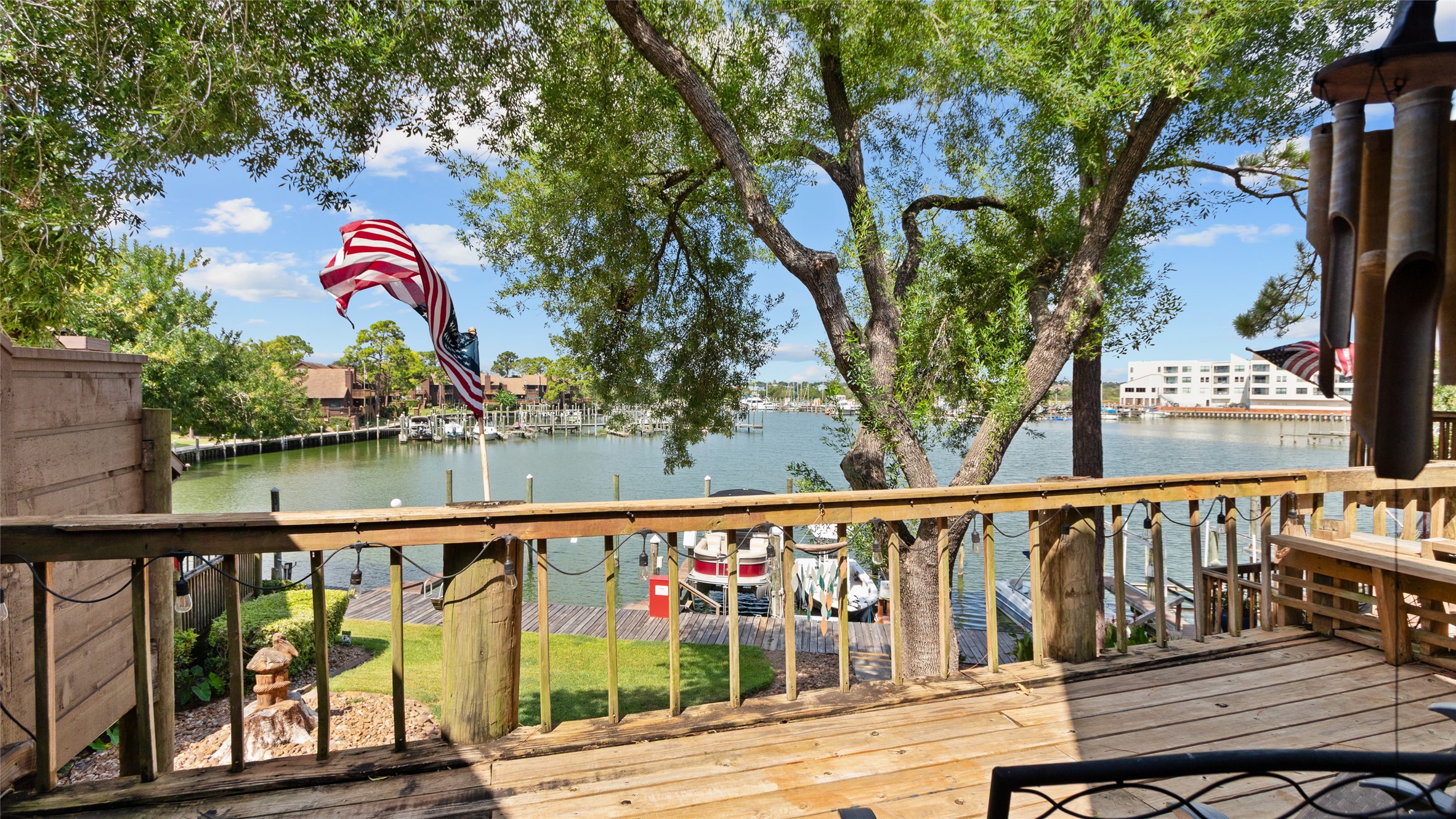 655 Davis Road Property Photo