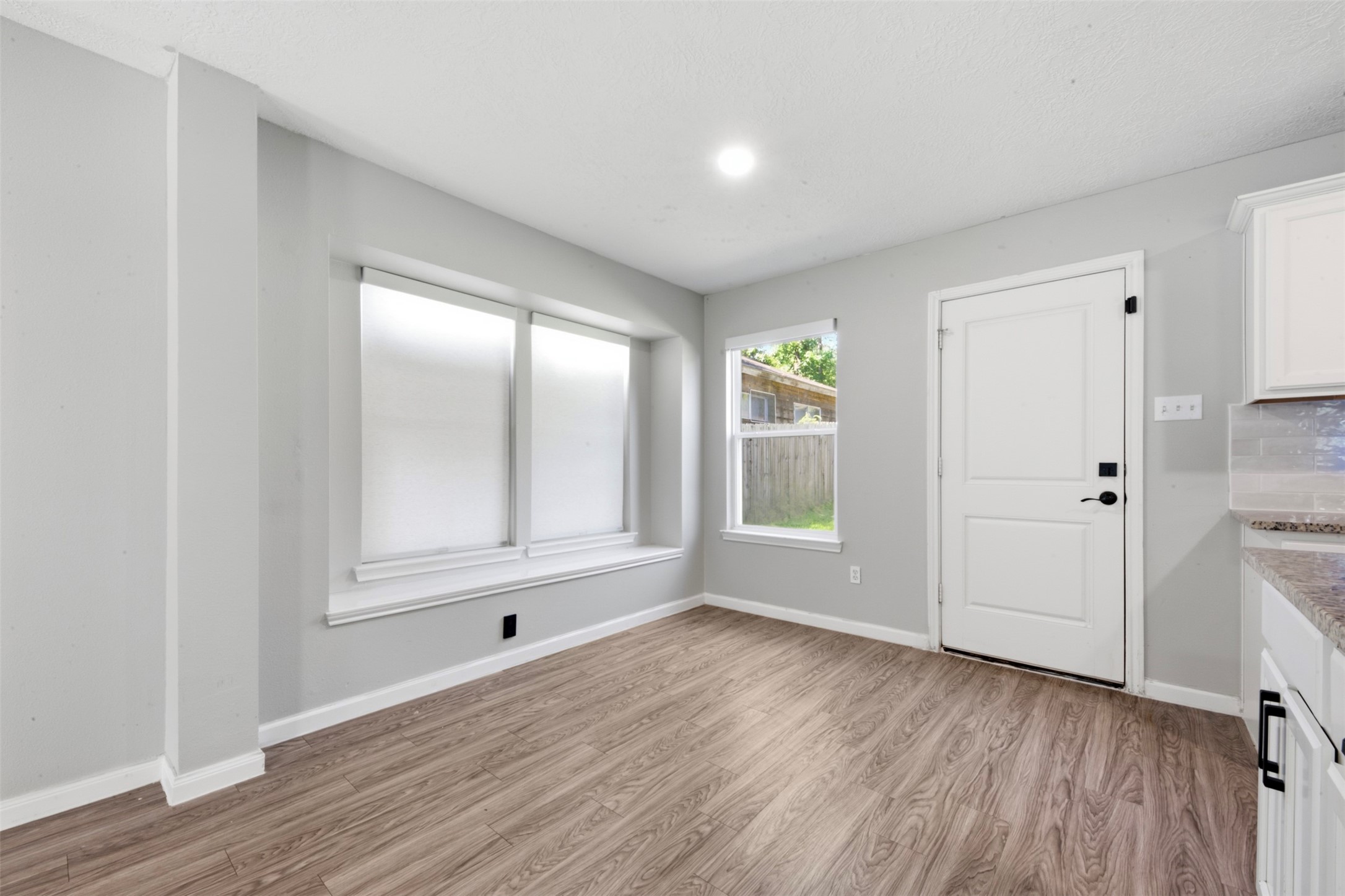 15011 Crockett Road Property Photo 5