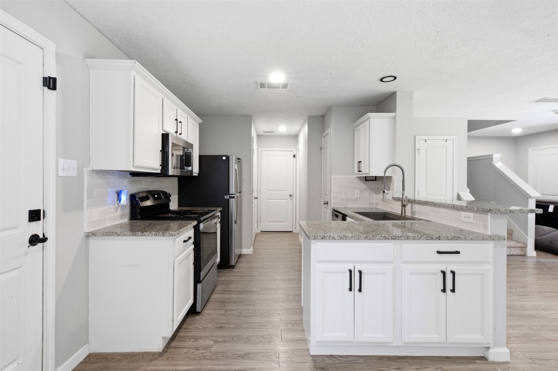 15011 Crockett Road Property Photo 7