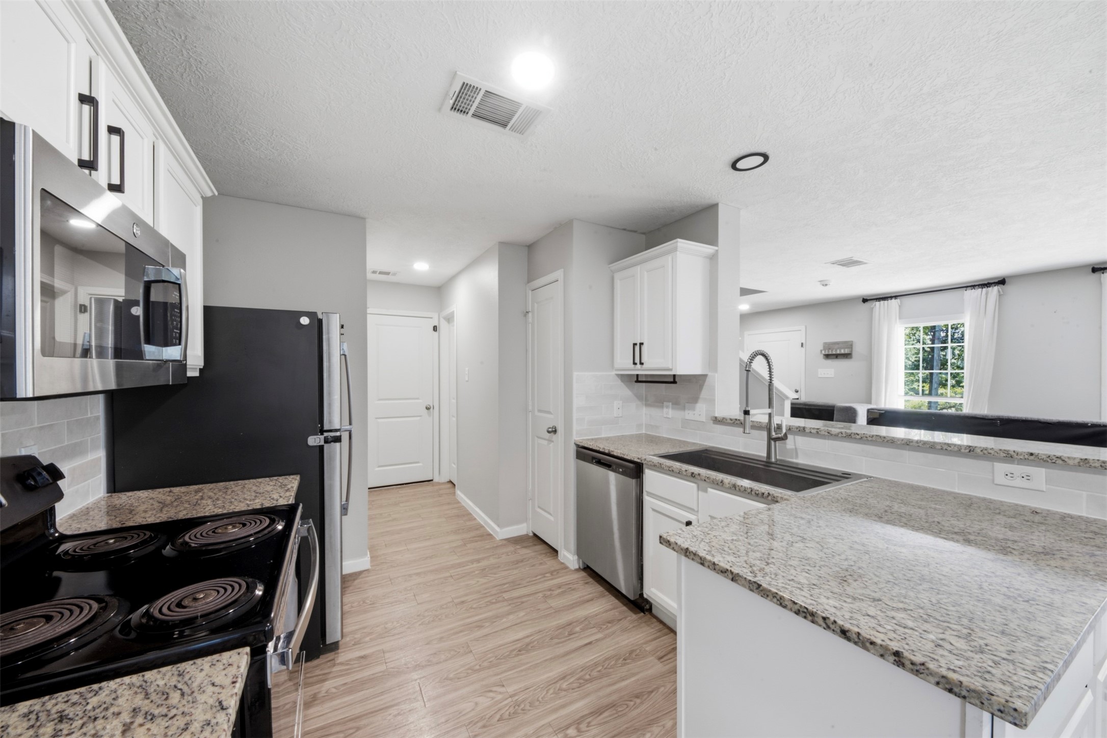 15011 Crockett Road Property Photo 9