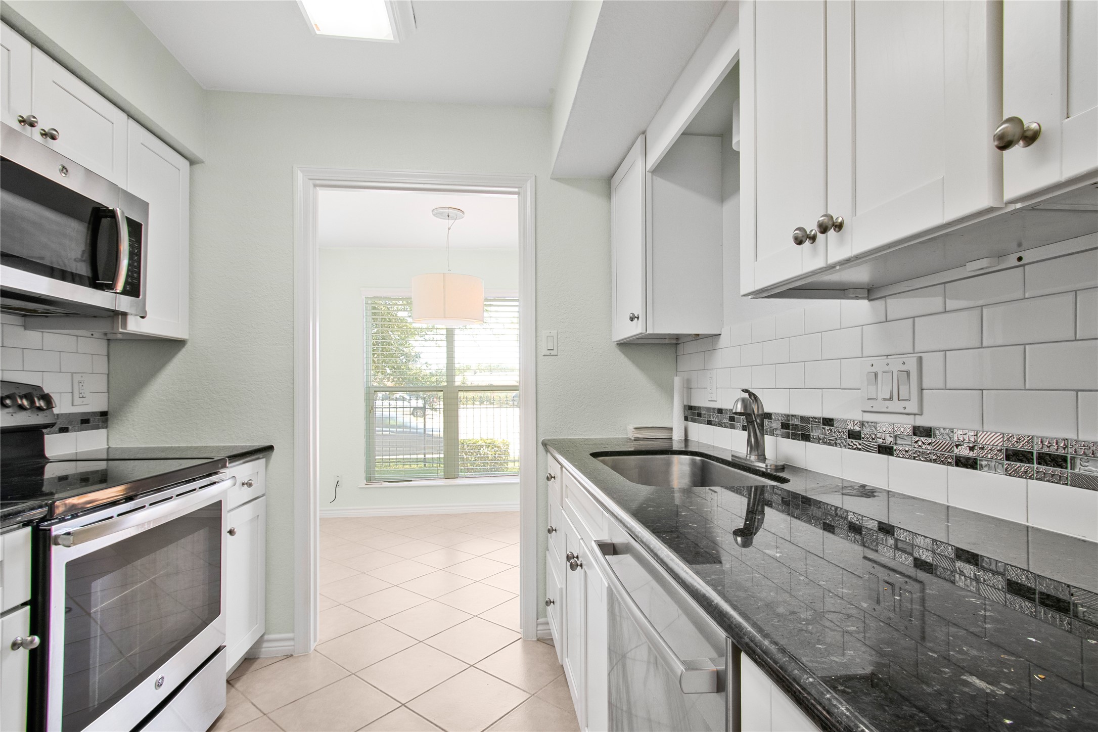 3220 69th Street B6 Property Photo 11