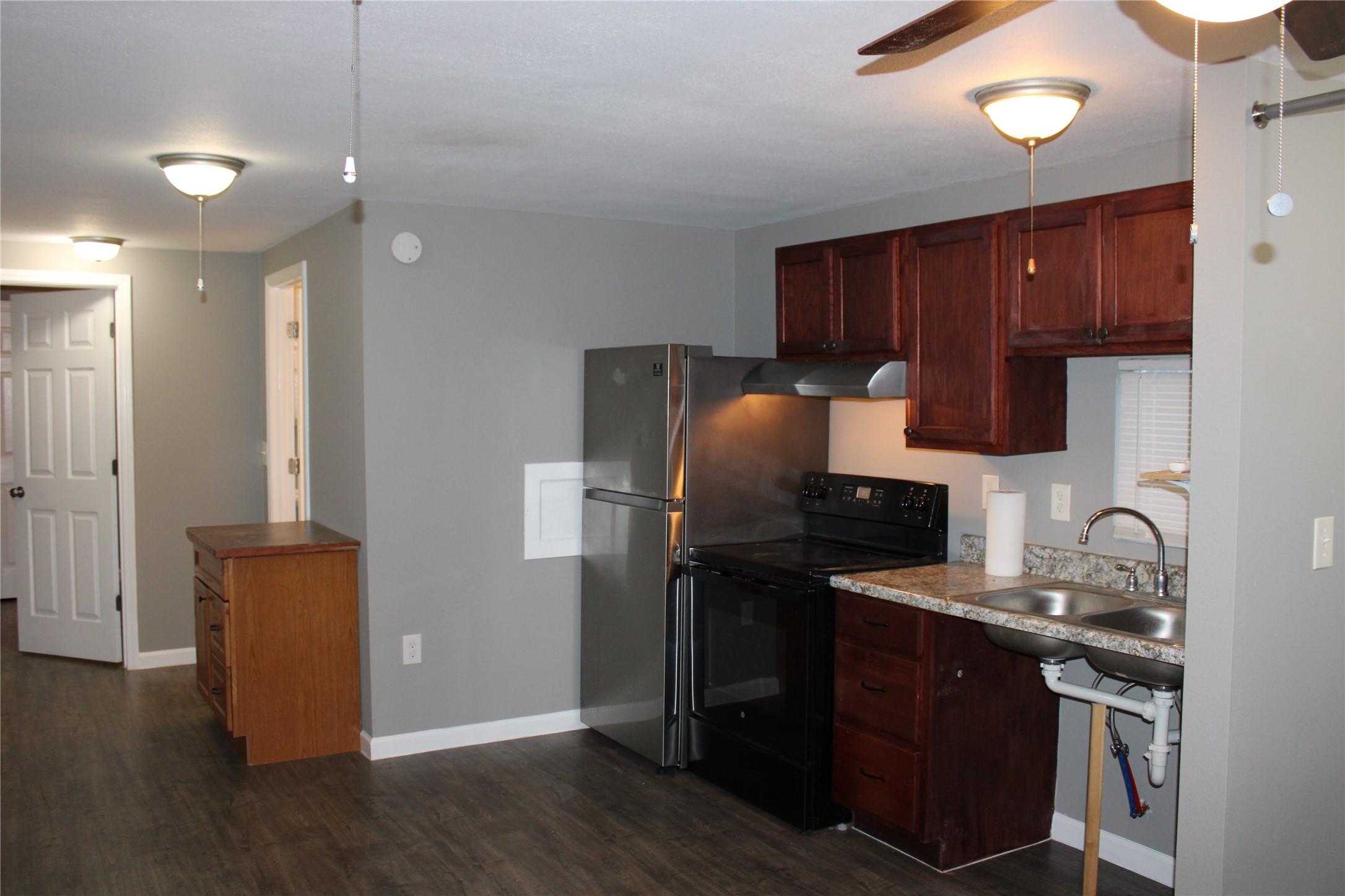717 7th Street Property Photo 1