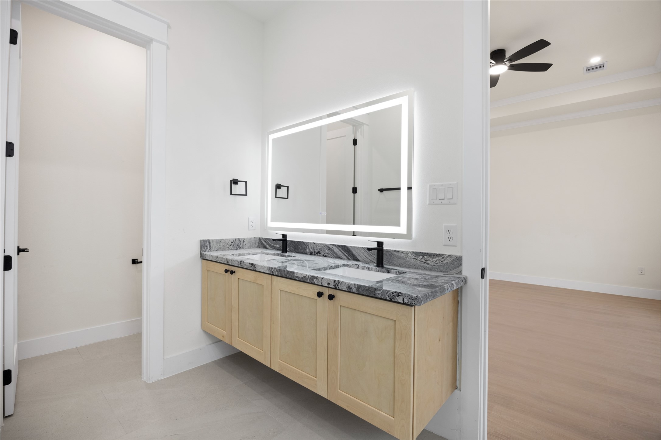 6328 Sidney Street Property Photo 18