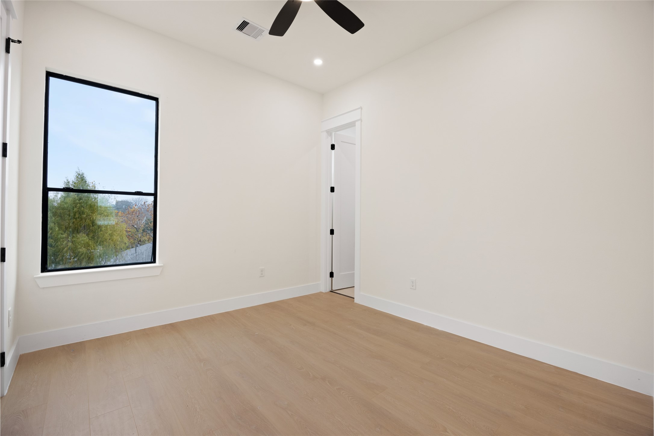 6328 Sidney Street Property Photo 19