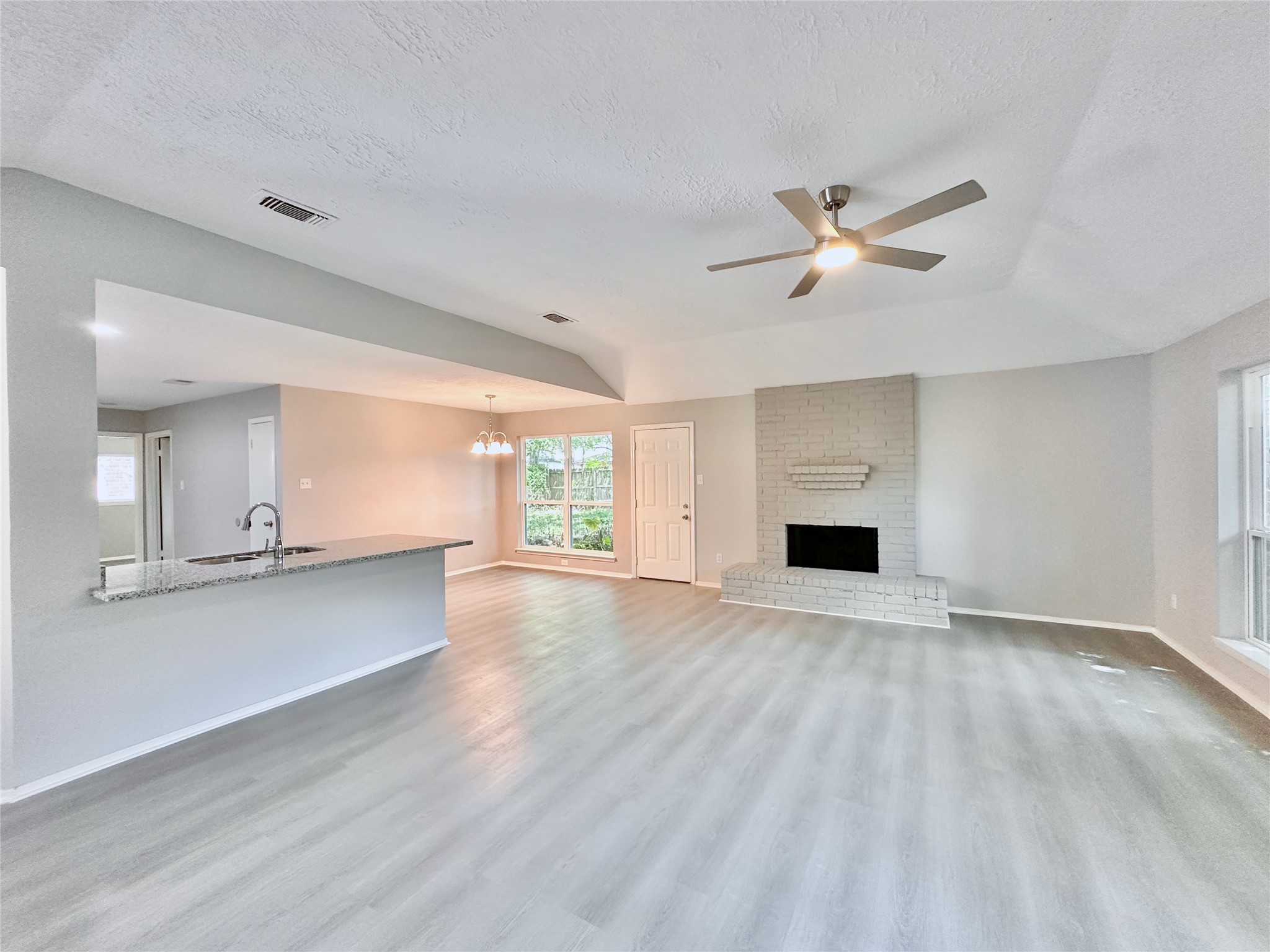 8223 Buckeye Glen Lane Property Photo 4
