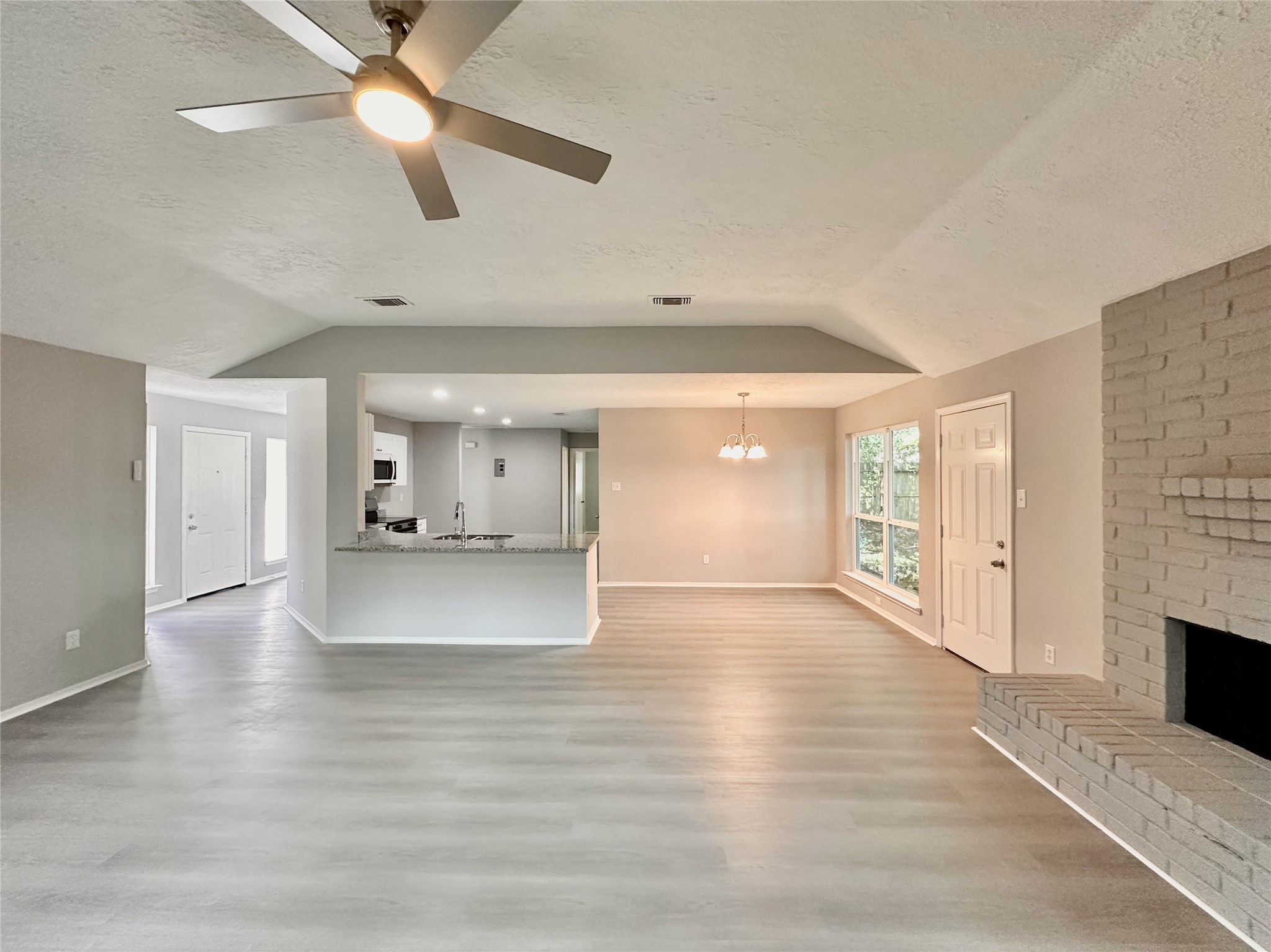 8223 Buckeye Glen Lane Property Photo 7