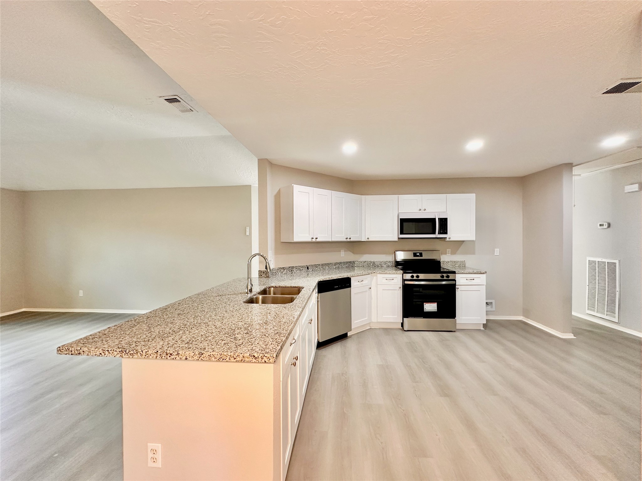 8223 Buckeye Glen Lane Property Photo 10