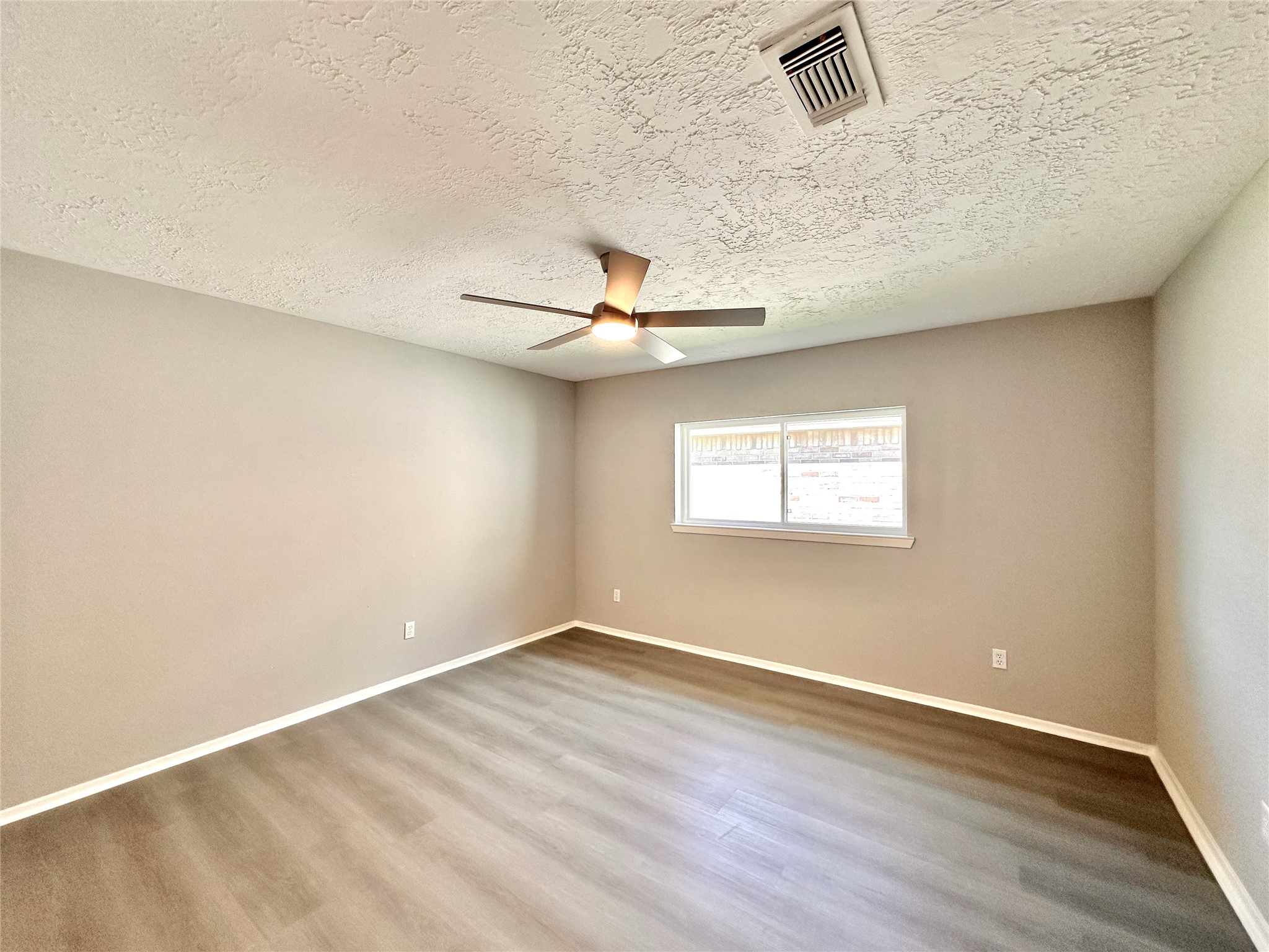 8223 Buckeye Glen Lane Property Photo 14