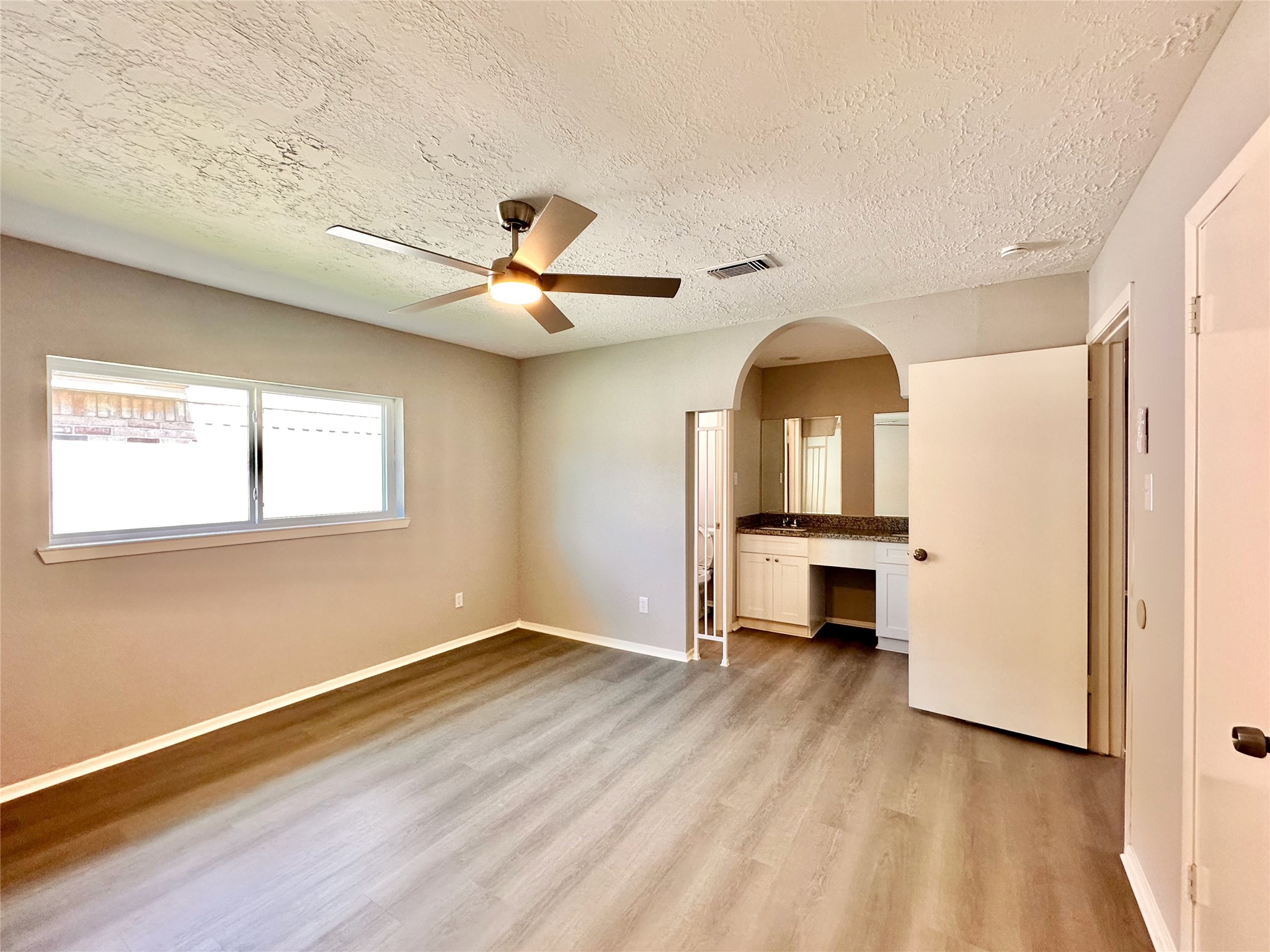 8223 Buckeye Glen Lane Property Photo 17