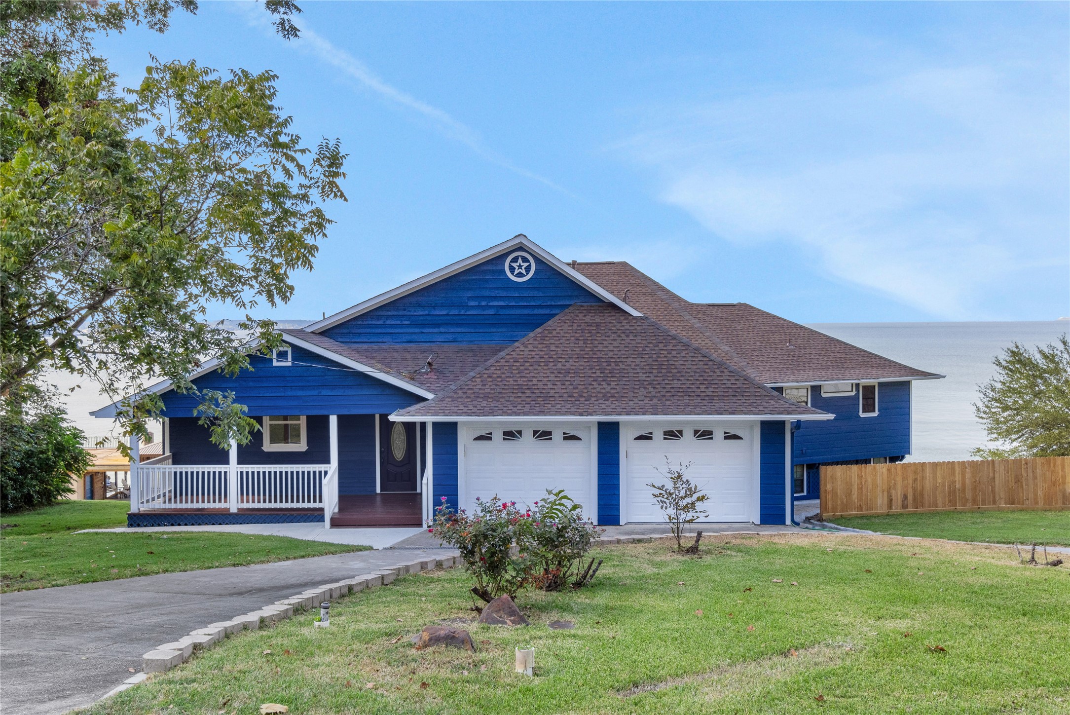 441 Southwood Shores Drive Property Photo 1