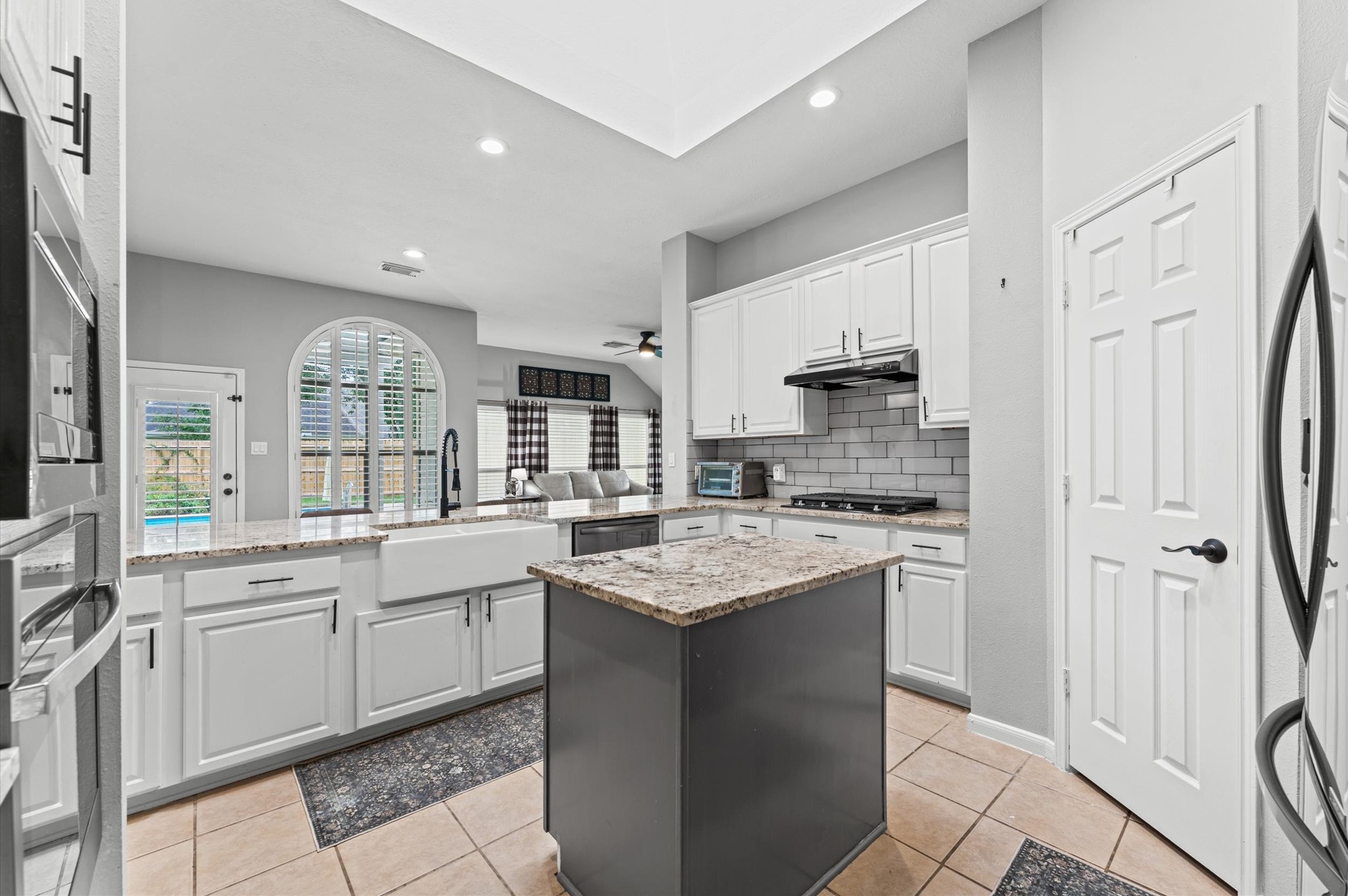 2615 Easton Springs Court Property Photo 10