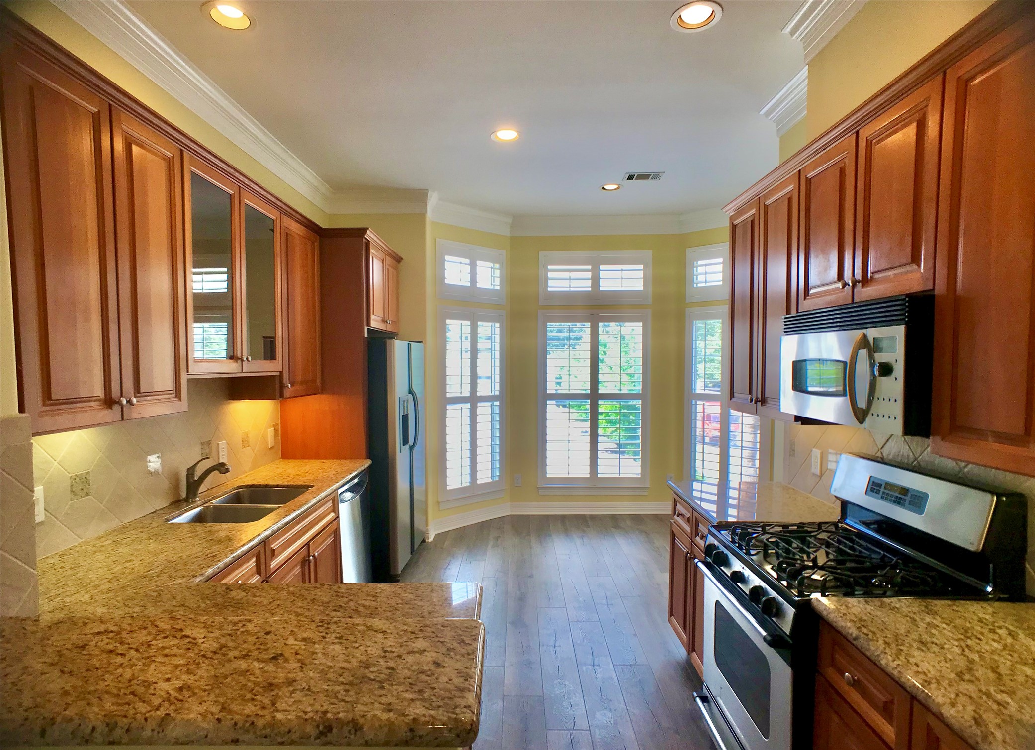 2104 Bancroft Street Property Photo 2