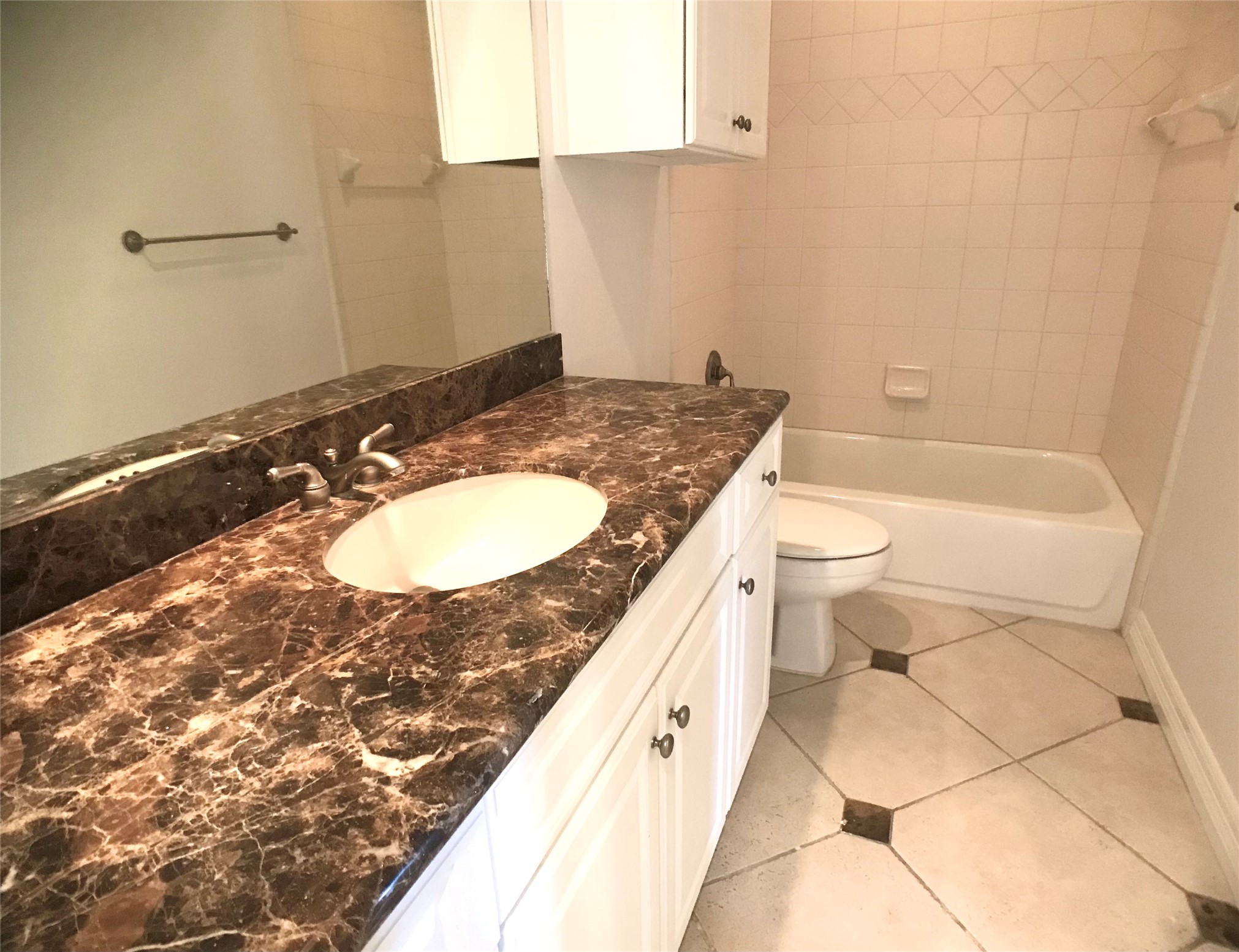2104 Bancroft Street Property Photo 16