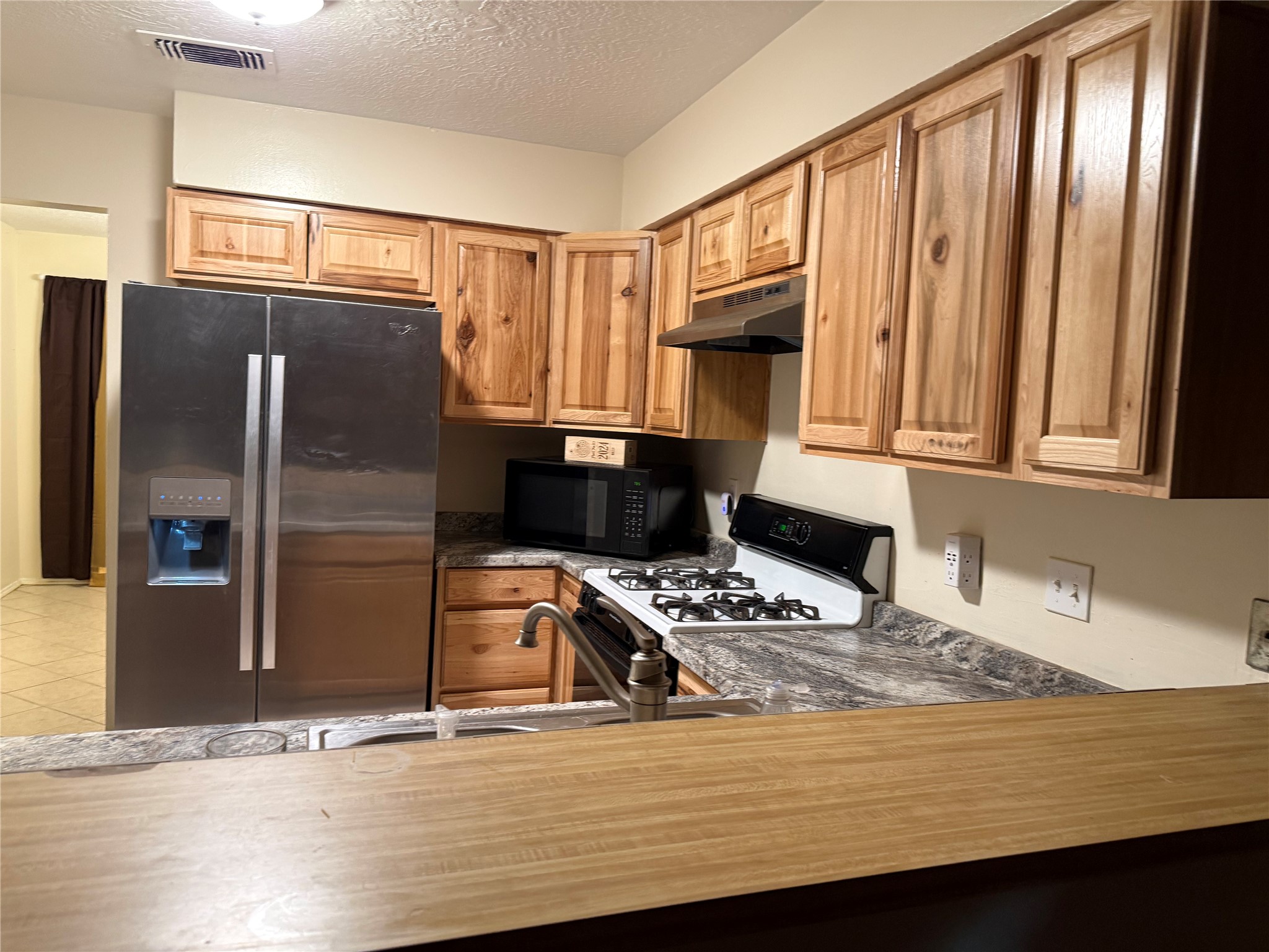9411 Charterlawn Circle Property Photo 2