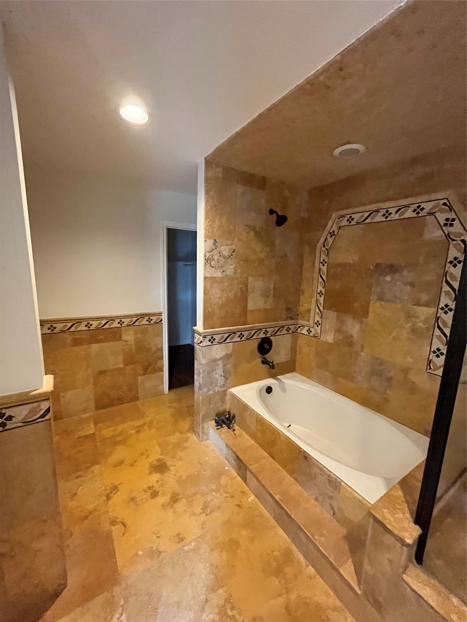 15506 Waldron Circle A Property Photo 7