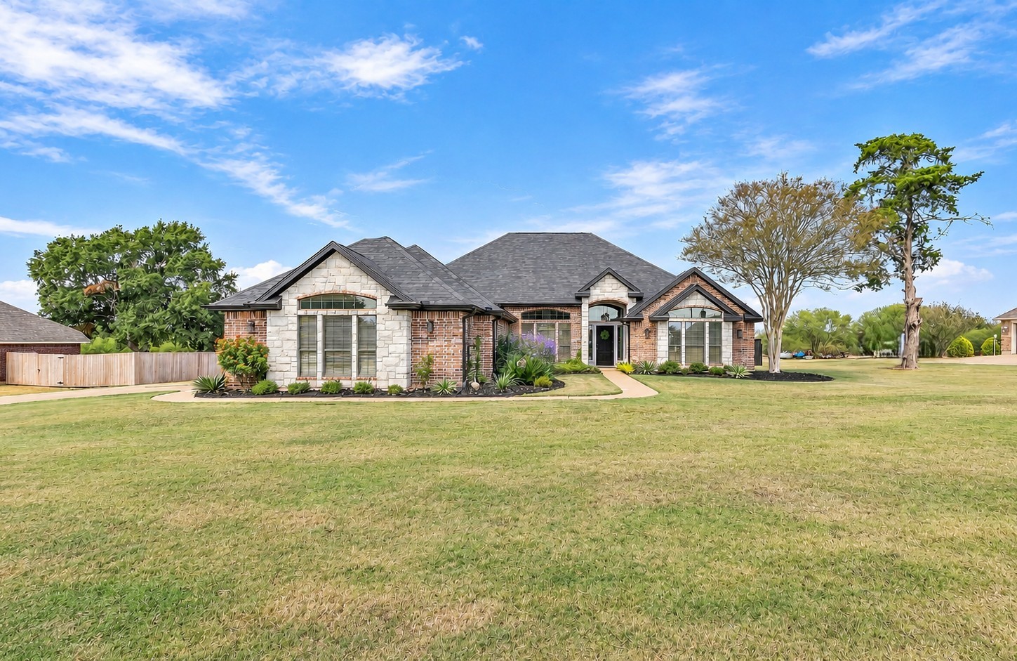 4021 Austins Estates Drive Property Photo 1
