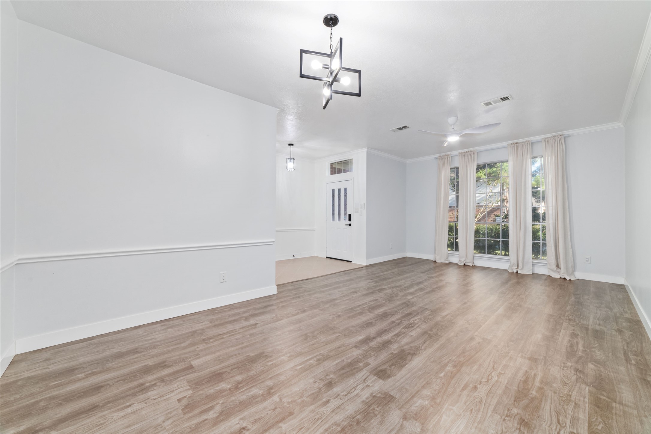 20415 Longspring Drive Property Photo 4