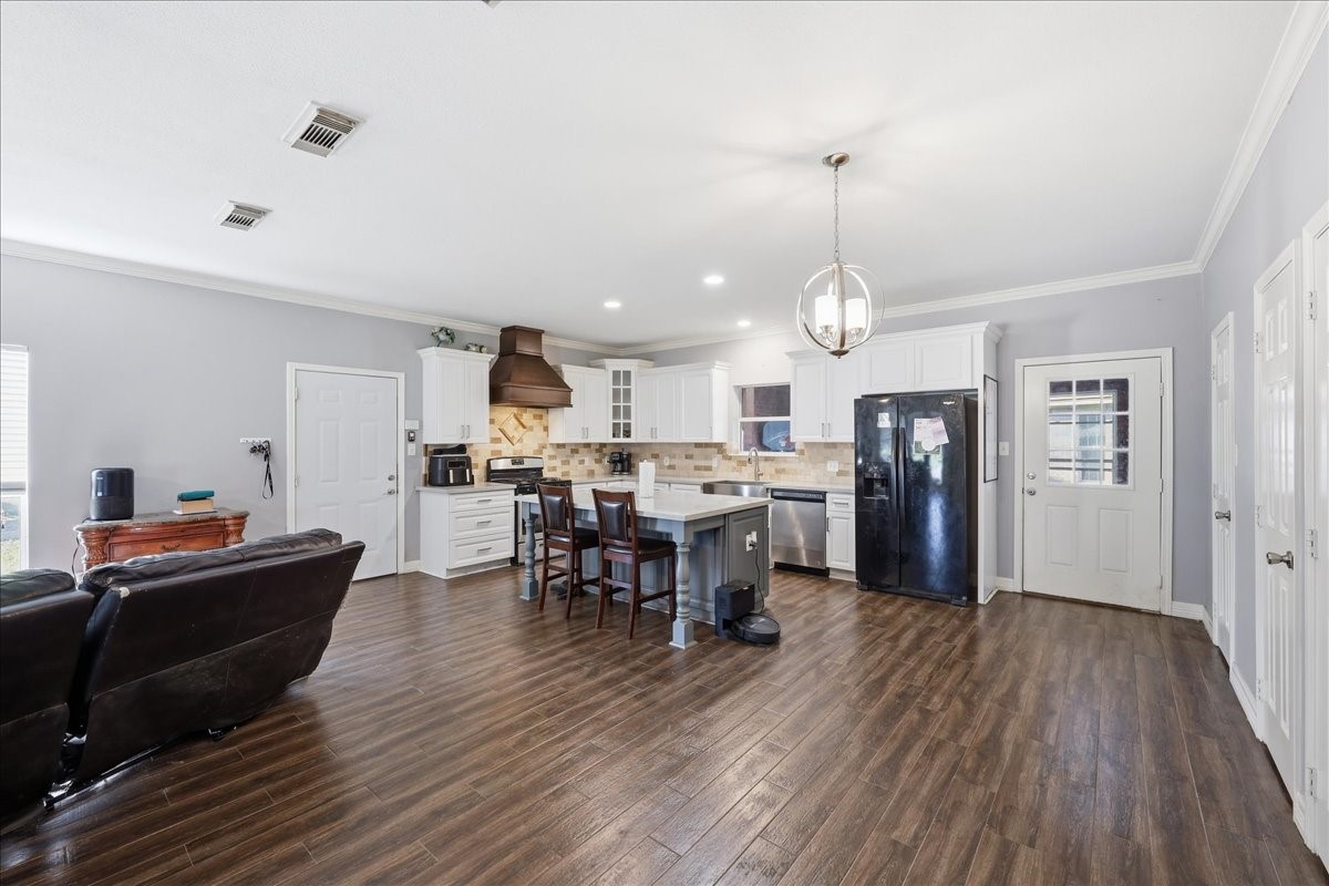 4404 Kitty Chapin Avenue Property Photo 12
