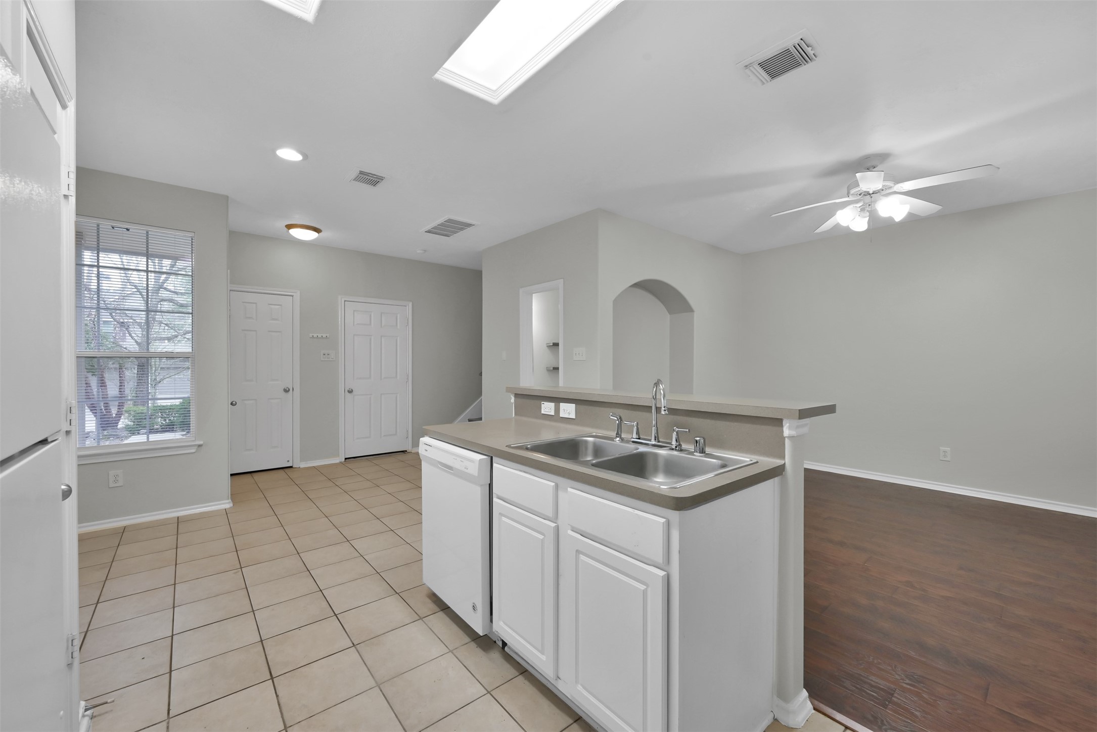 214 W Stedhill Loop Loop Property Photo 8