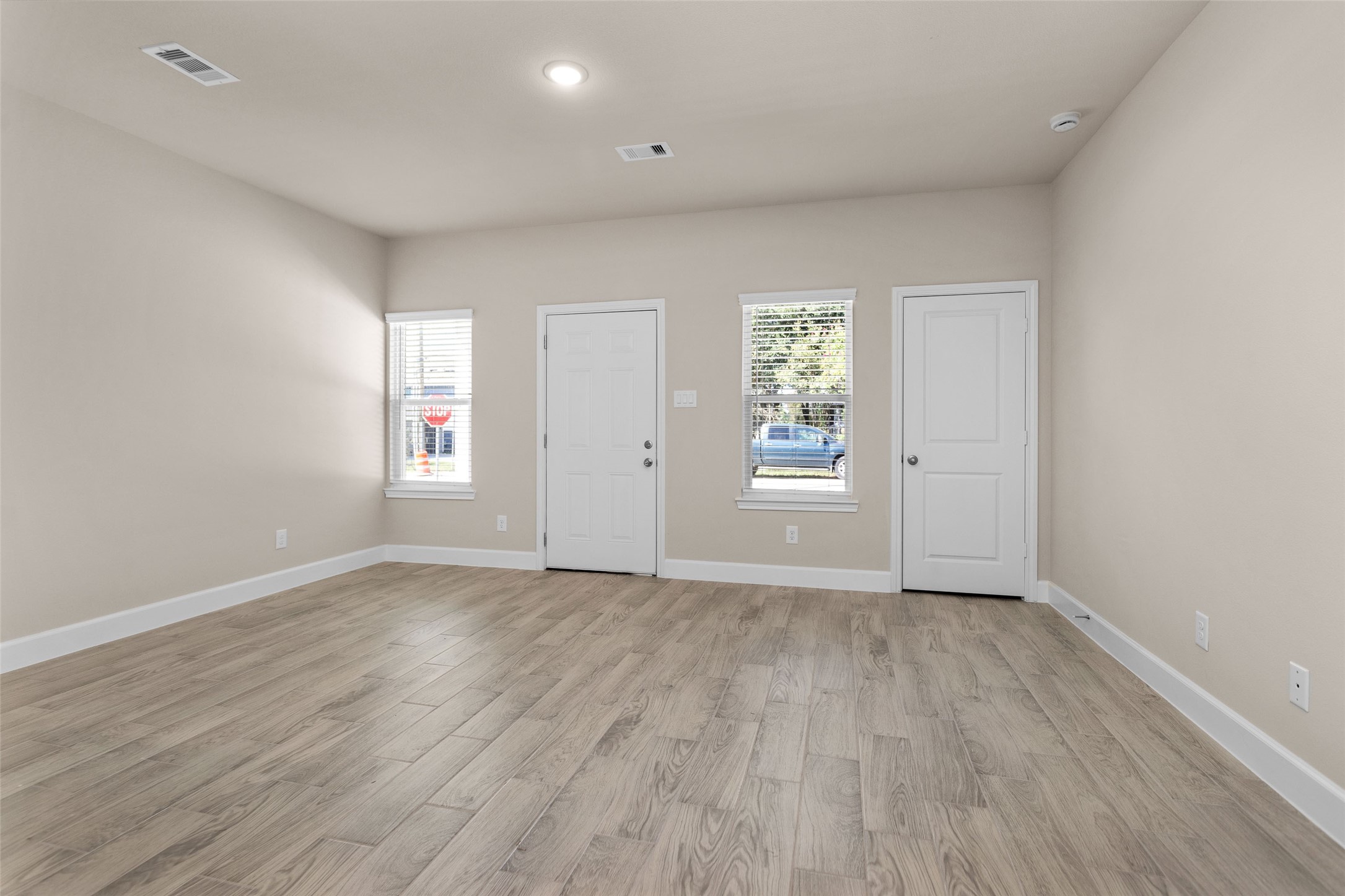 496b Golden Street B Property Photo 7