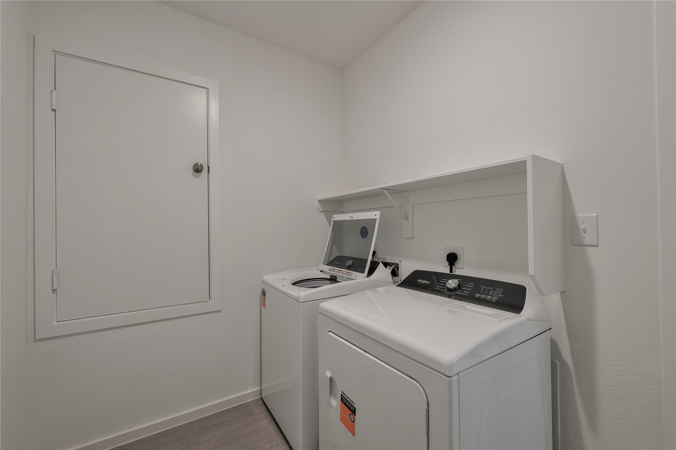 905 Silver Buckle Lane Property Photo 13