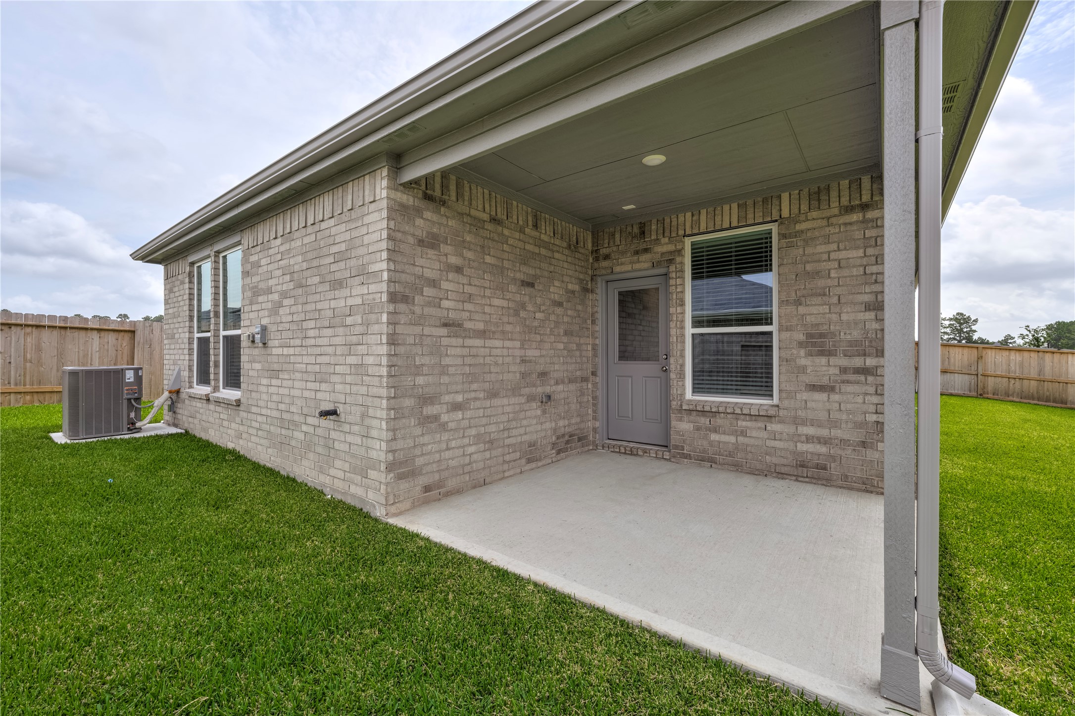 905 Silver Buckle Lane Property Photo 17