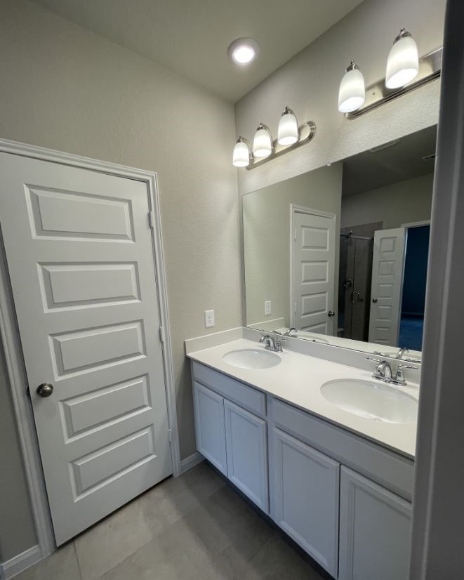 7052 Silverleaf Oak Street Property Photo 13