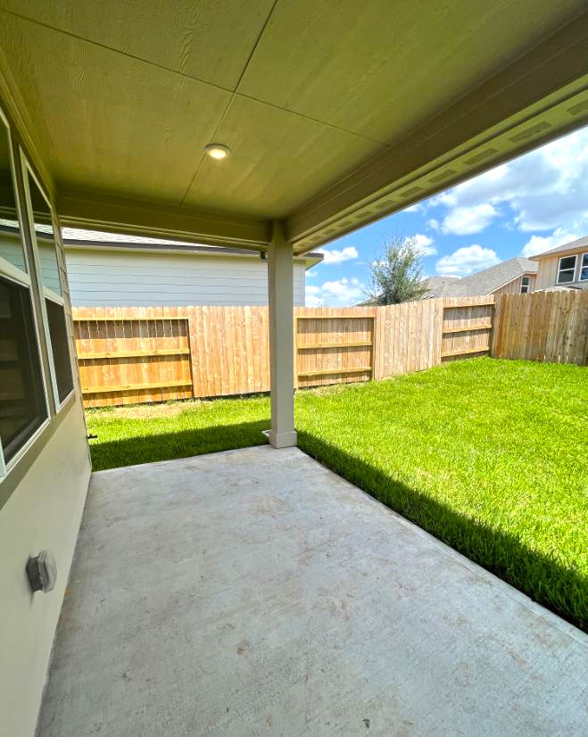7052 Silverleaf Oak Street Property Photo 23