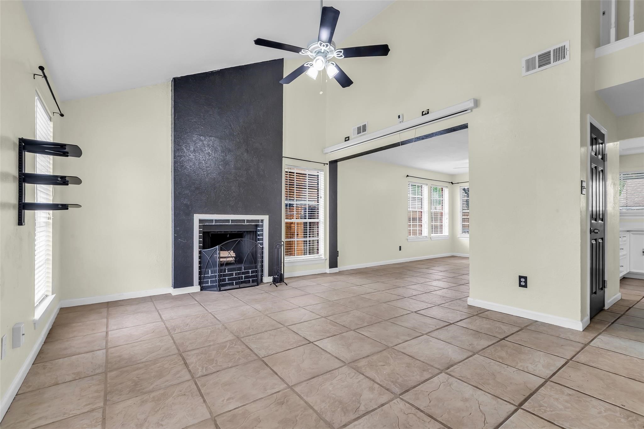 15830 Pipers View Drive Property Photo 4
