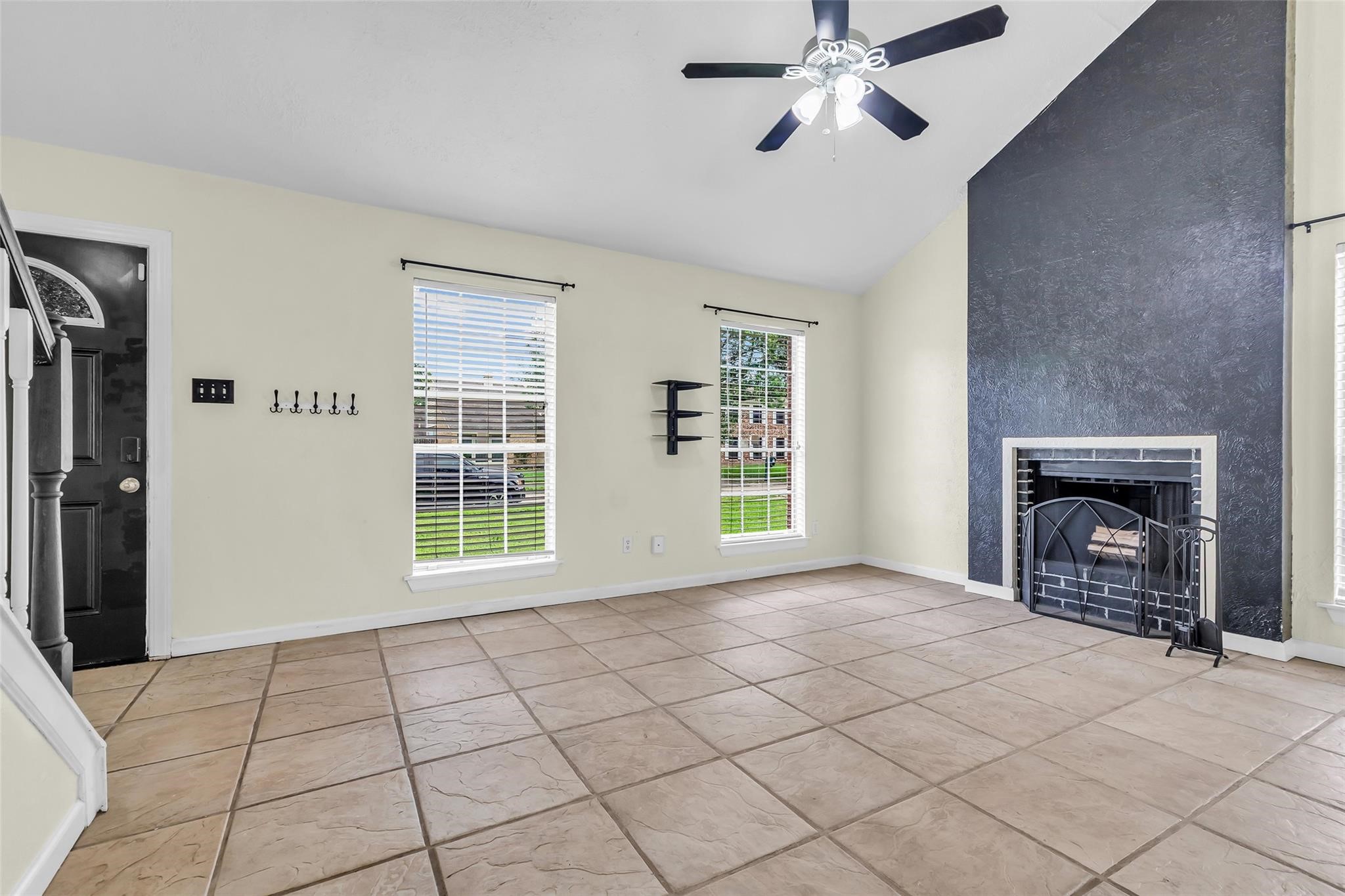 15830 Pipers View Drive Property Photo 5