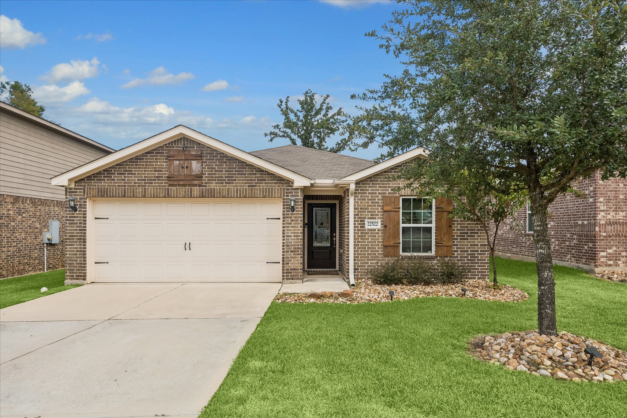 22522 Steel Blue Jaybird Drive Property Photo 1