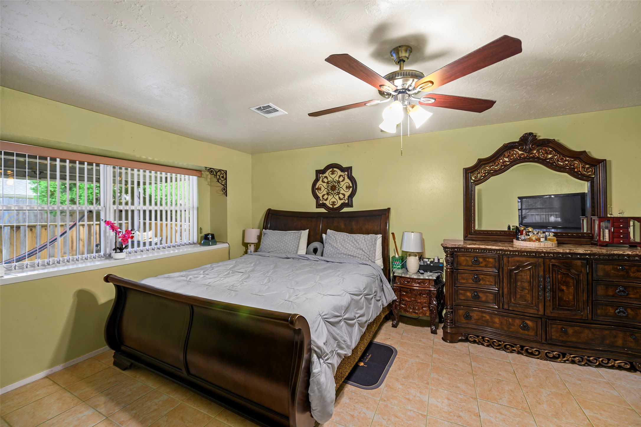 16730 Summer Dawn Lane Property Photo 10