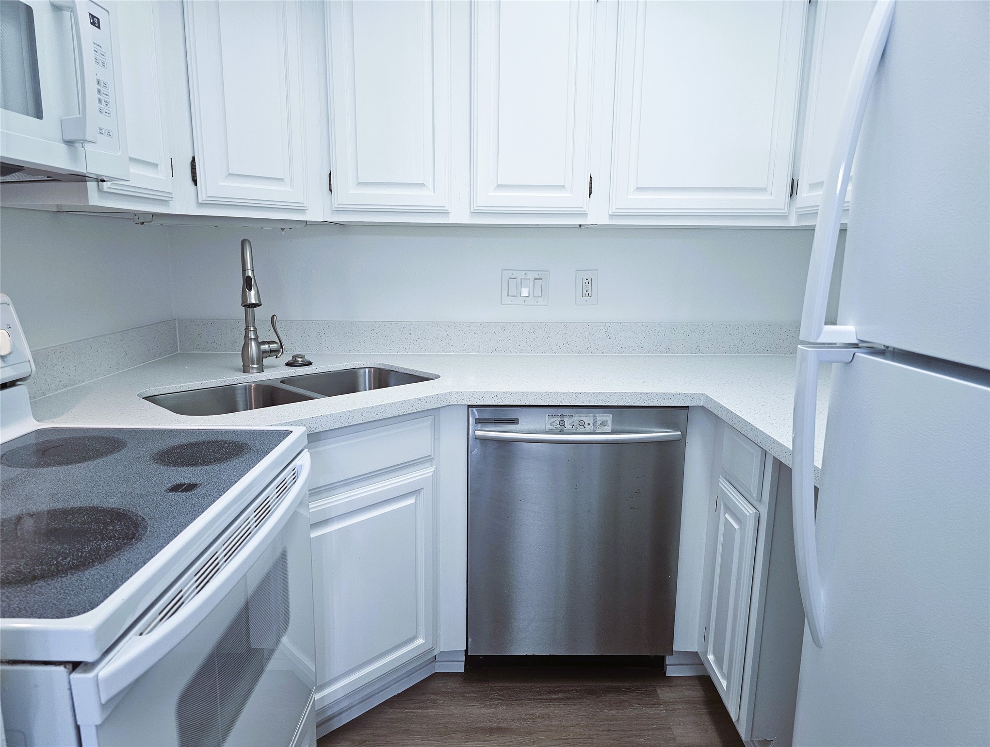921 Marine Drive 227 Property Photo 7