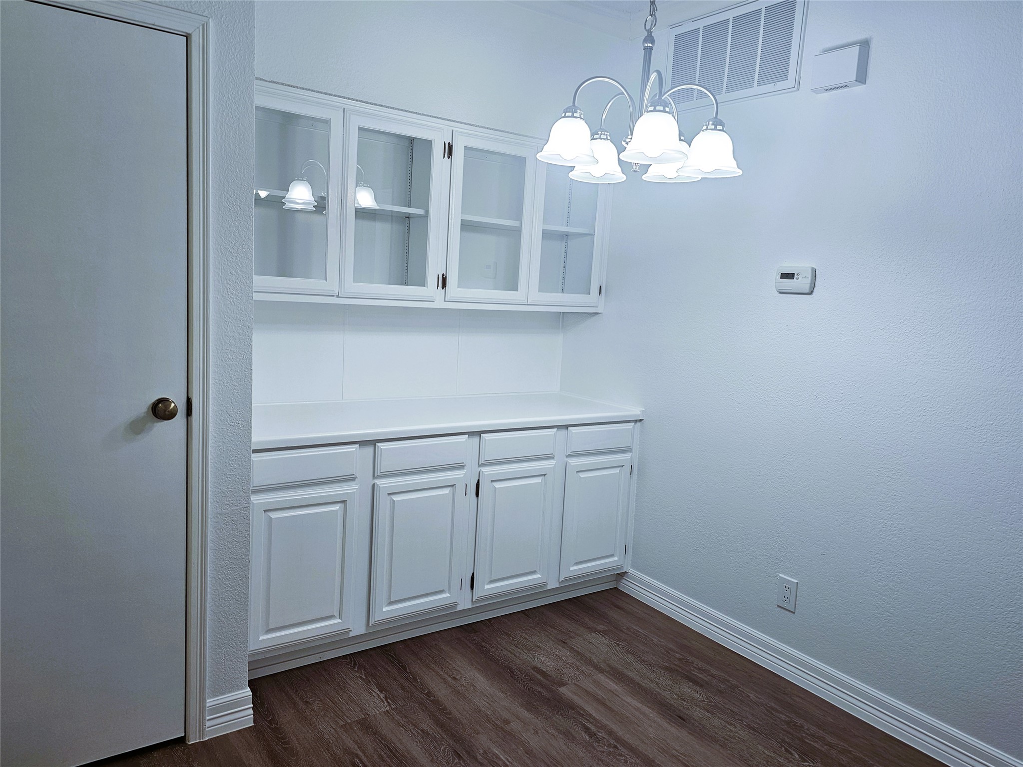 921 Marine Drive 227 Property Photo 8