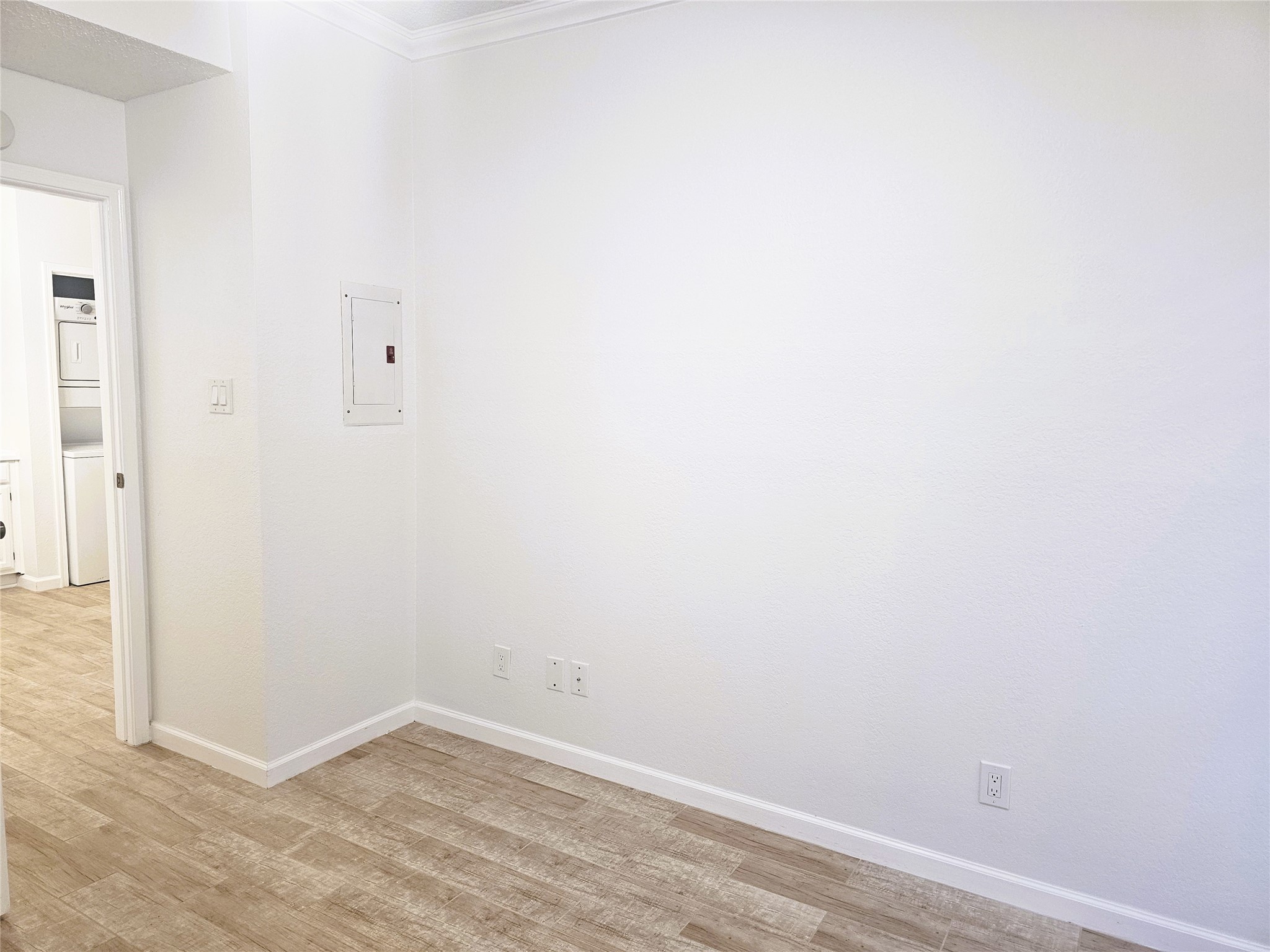 921 Marine Drive 227 Property Photo 11