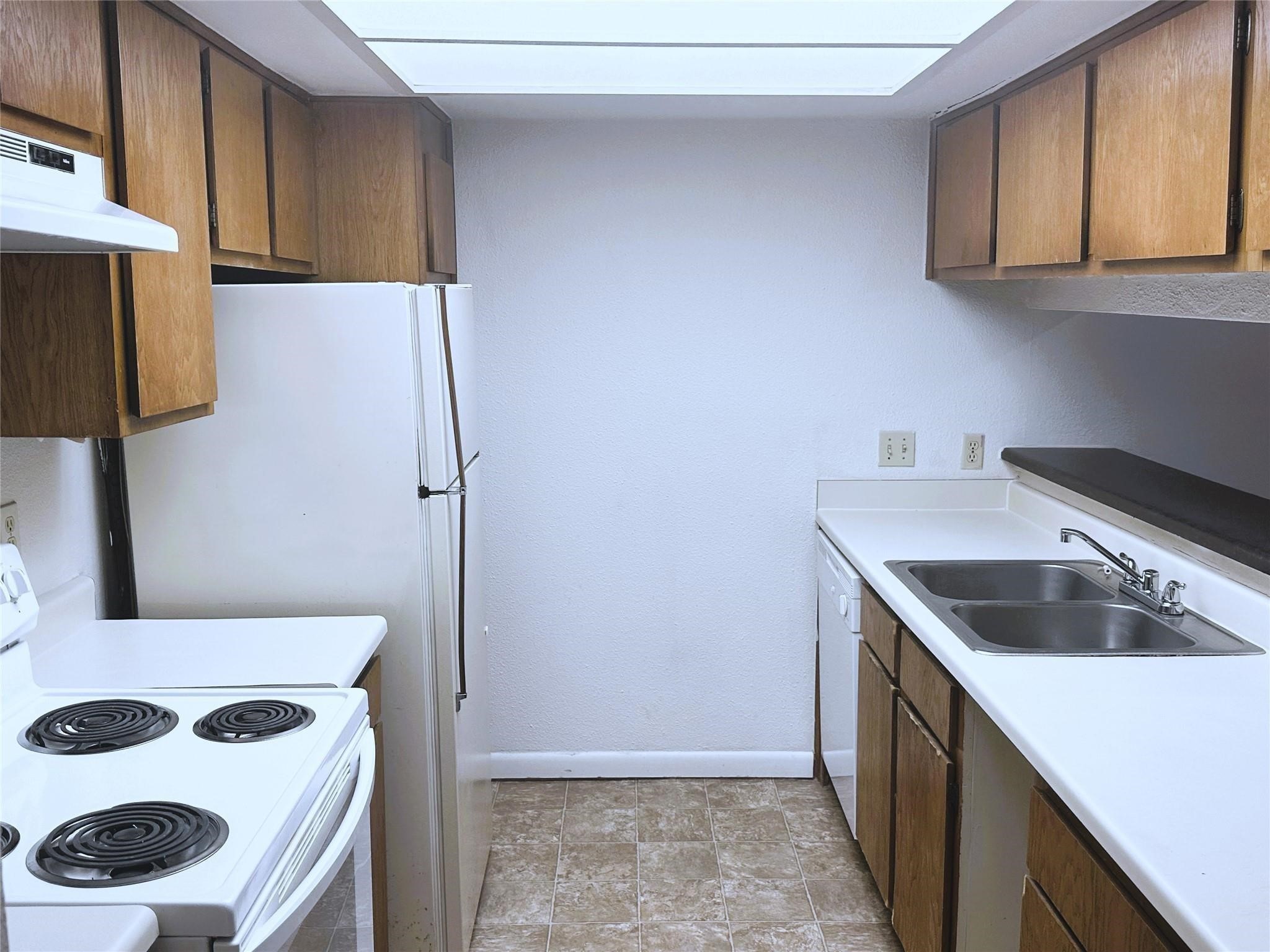 2820 S Bartell Drive 2 Property Photo 3
