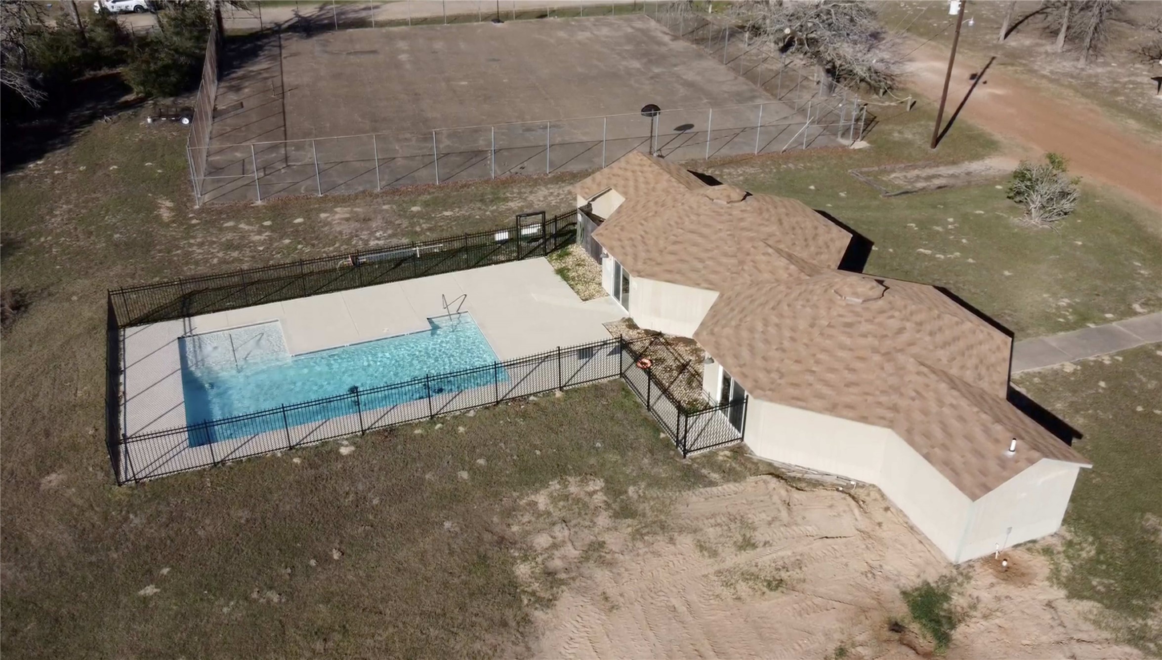 26342 Deerwood Drive Property Photo 4