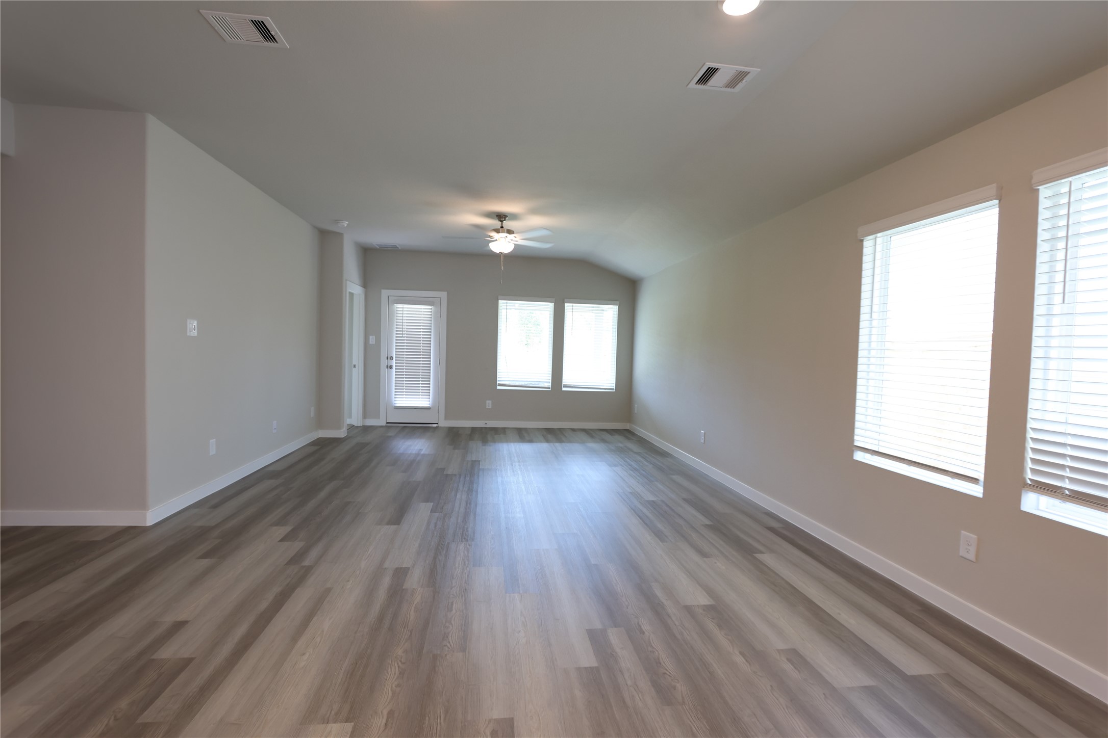 1539 King Ranch Road Property Photo 9