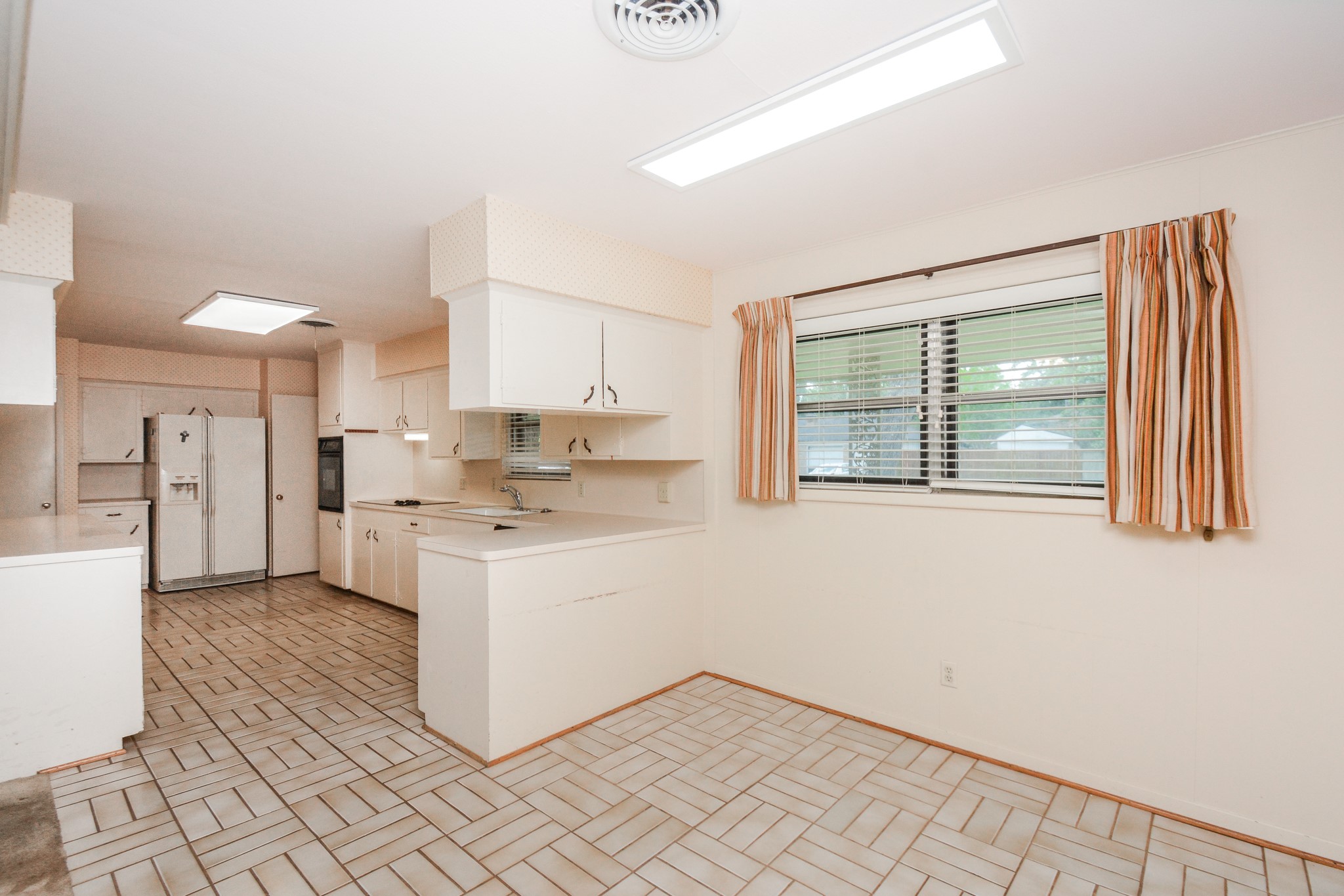10162 Eddystone Drive Property Photo 8