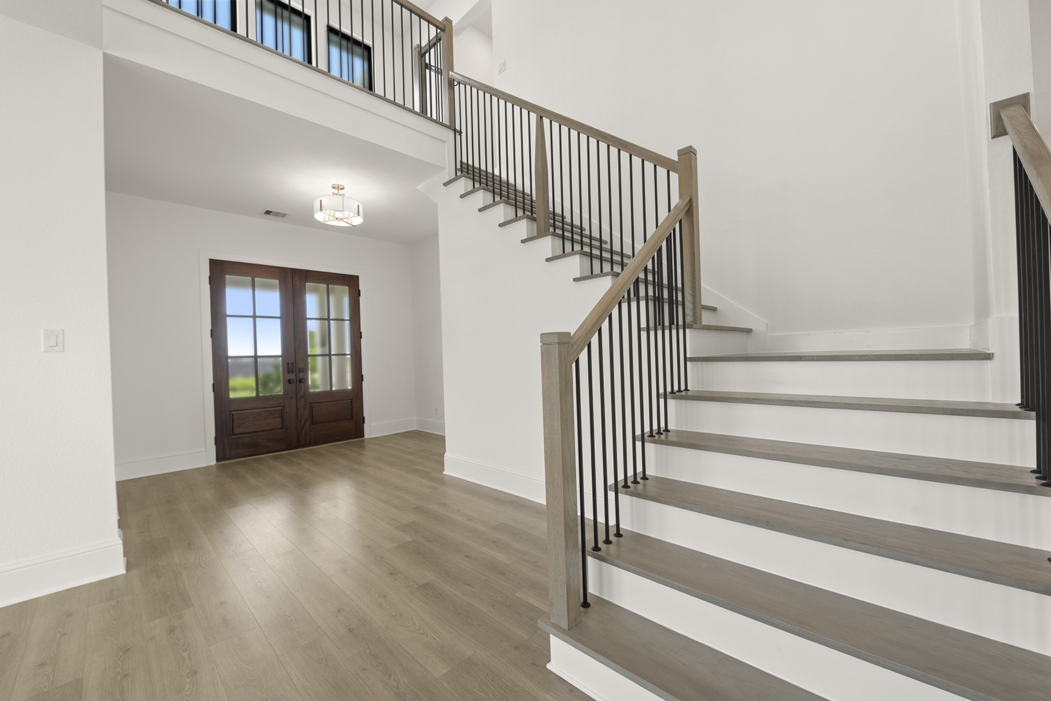 4814 North Star Trail Property Photo 4