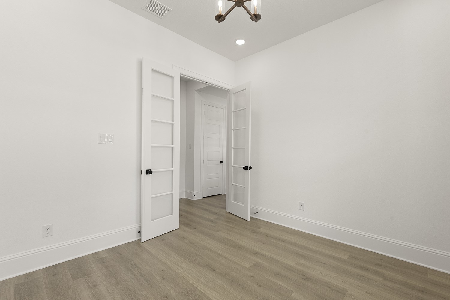 4814 North Star Trail Property Photo 5