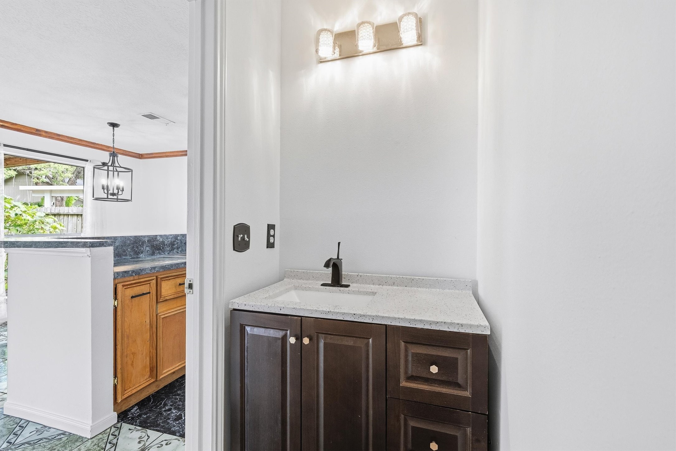 5426 Bourgeois Road Property Photo 18